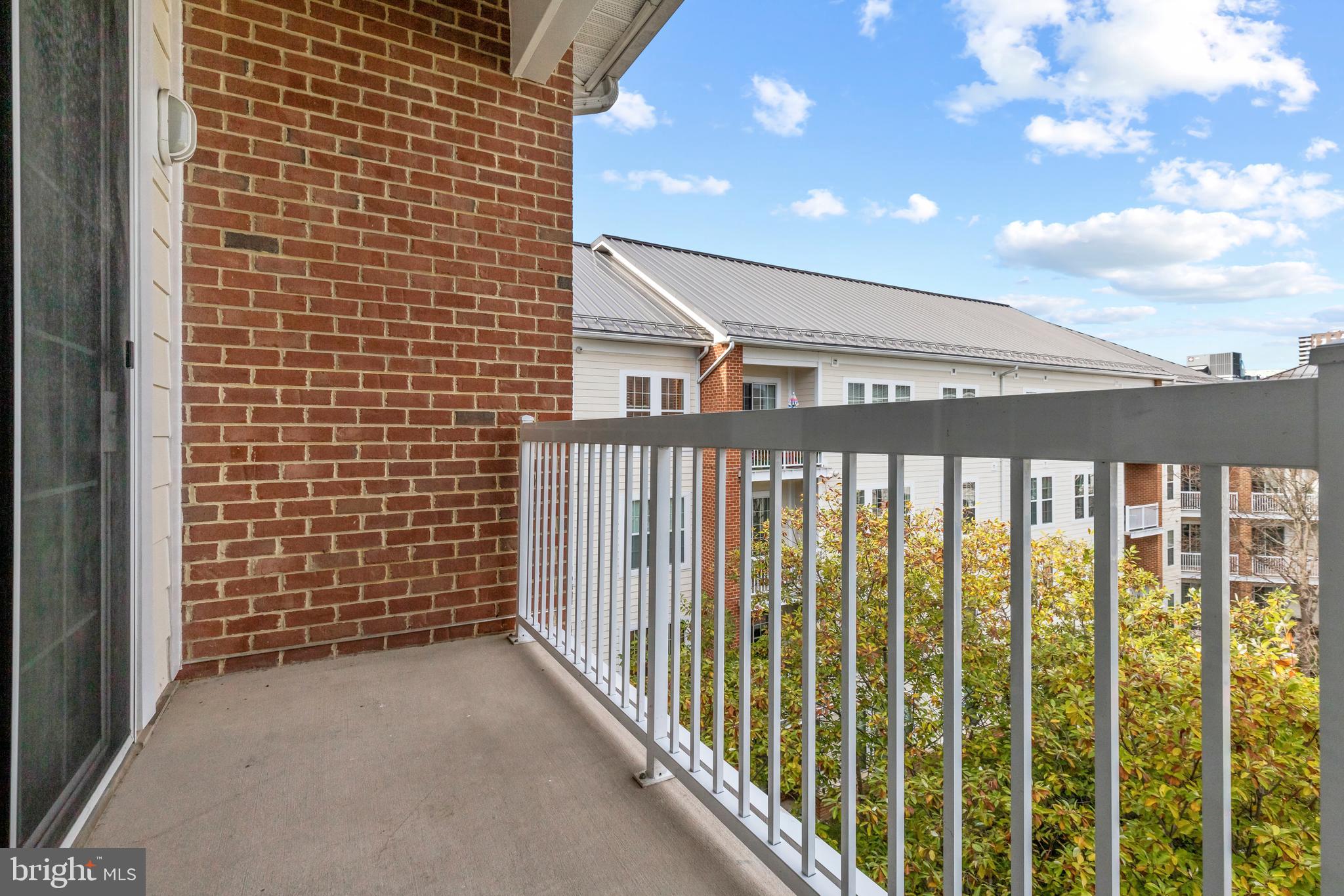 CAMERON STATION - Residential