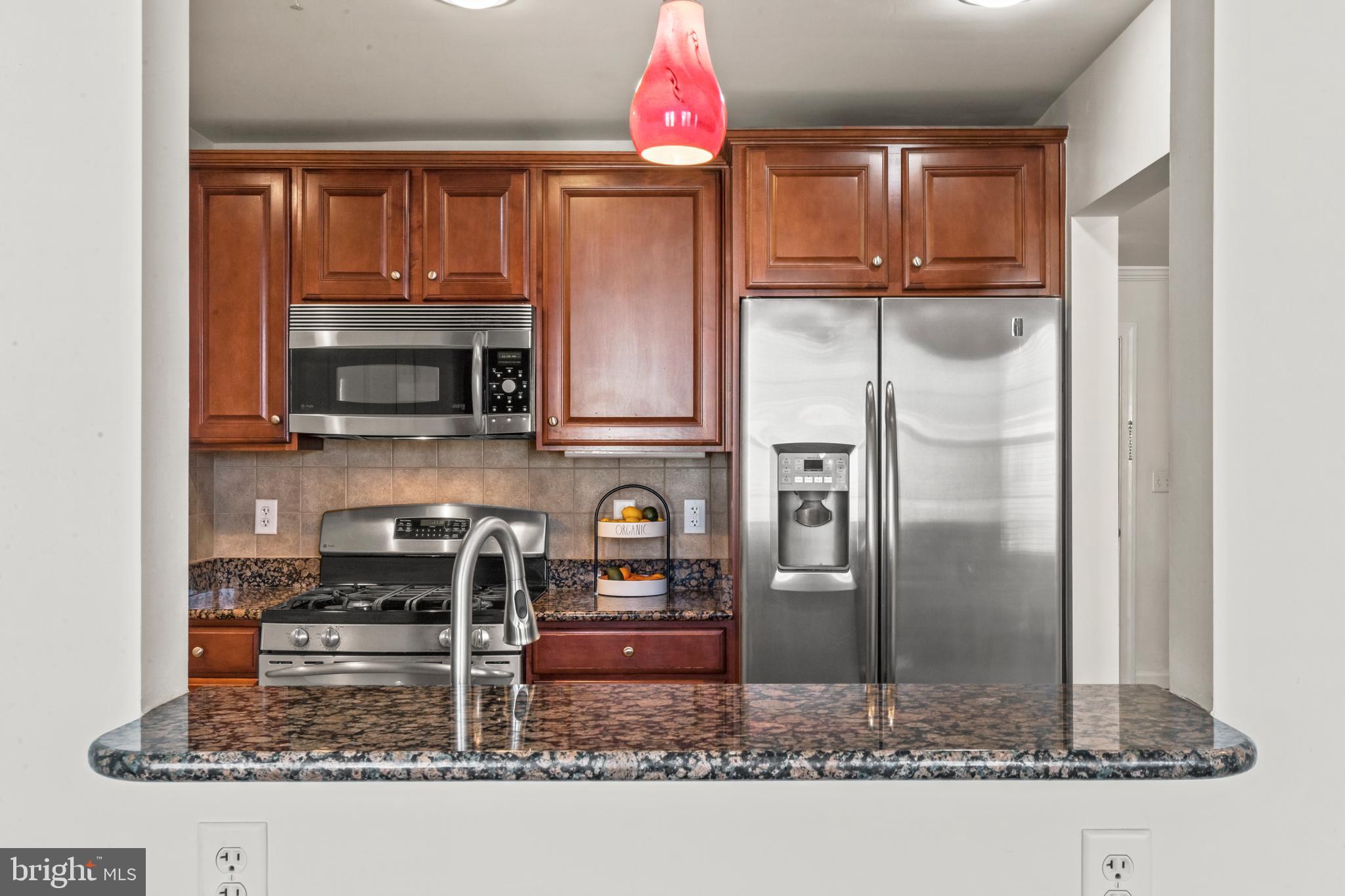 CAMERON STATION - Residential