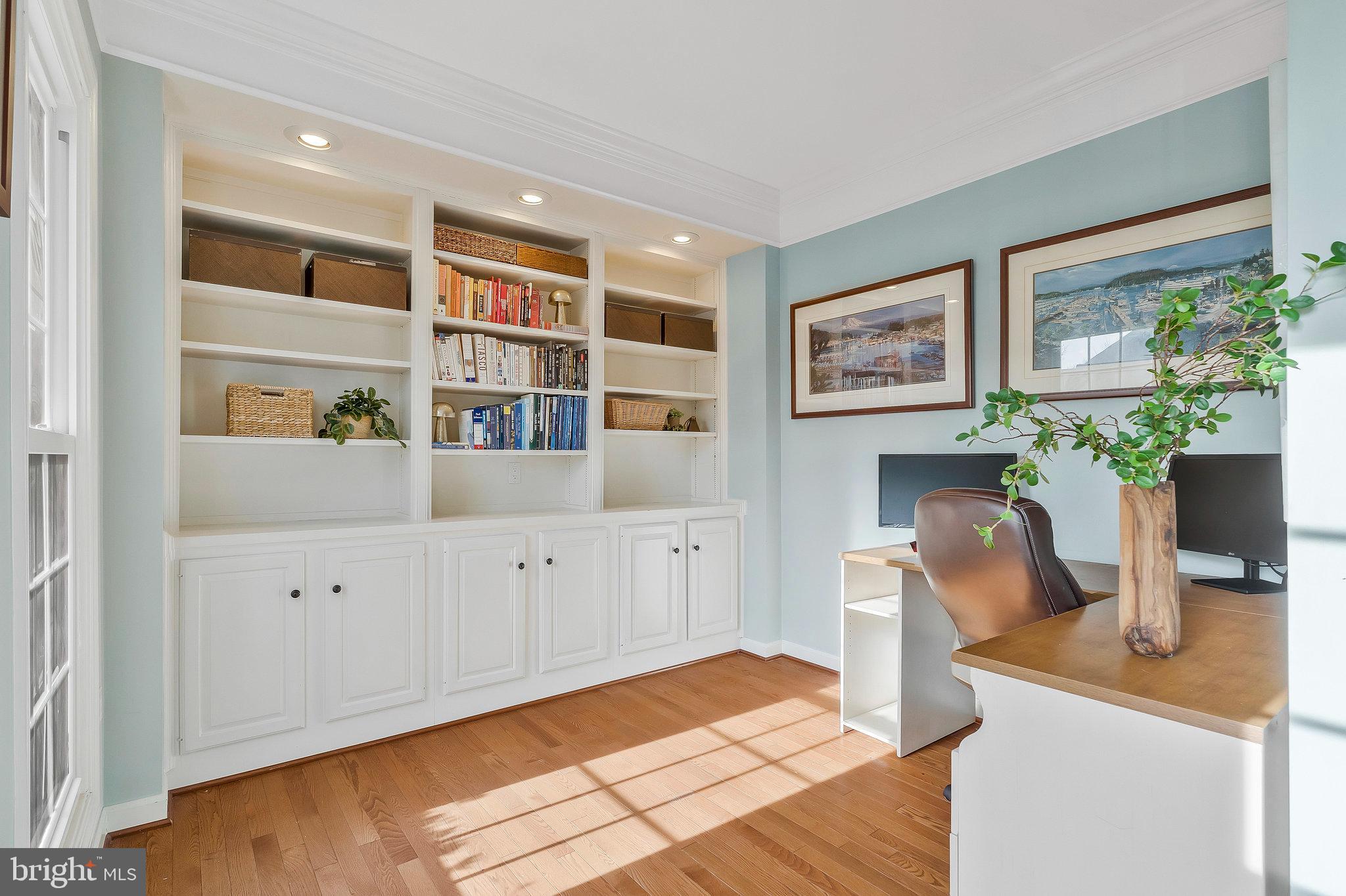 ASHBURN FARM - Residential