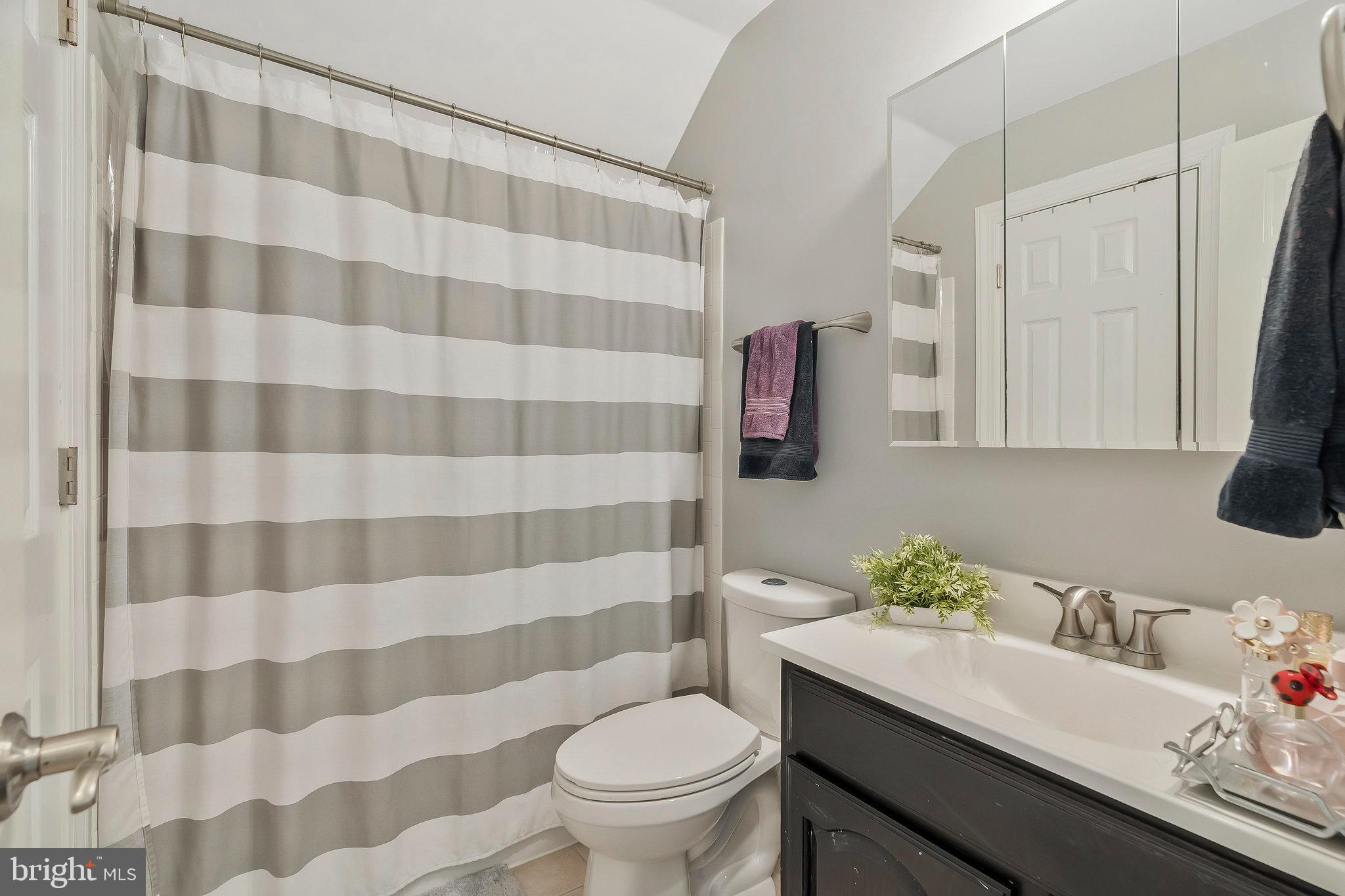 ASHBURN FARM - Residential