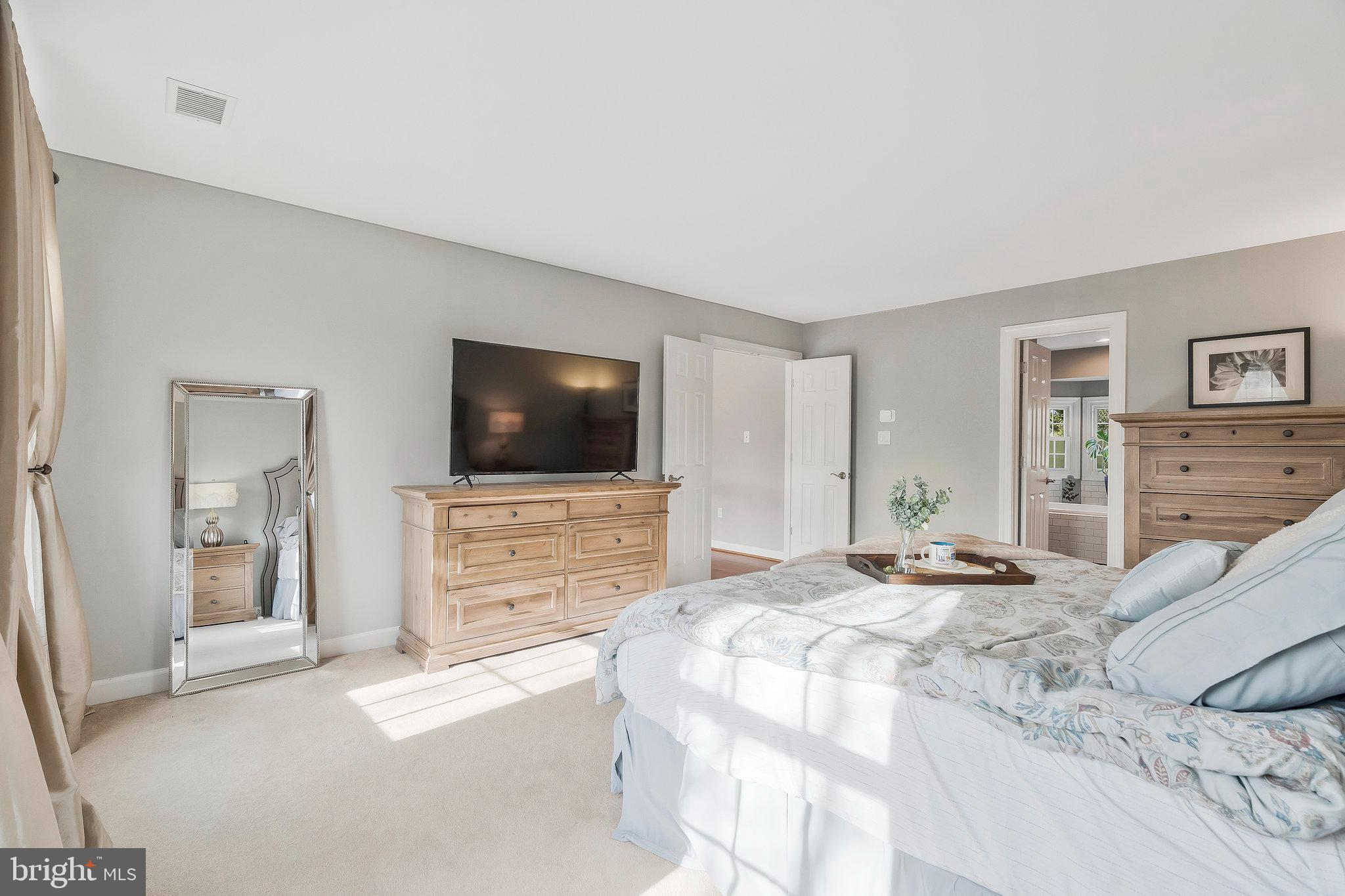 ASHBURN FARM - Residential