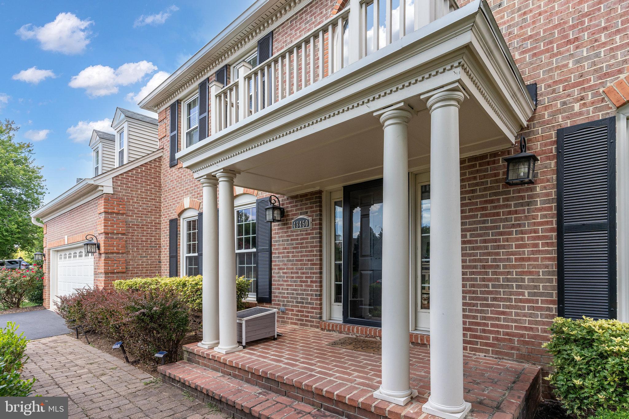 ASHBURN FARM - Residential