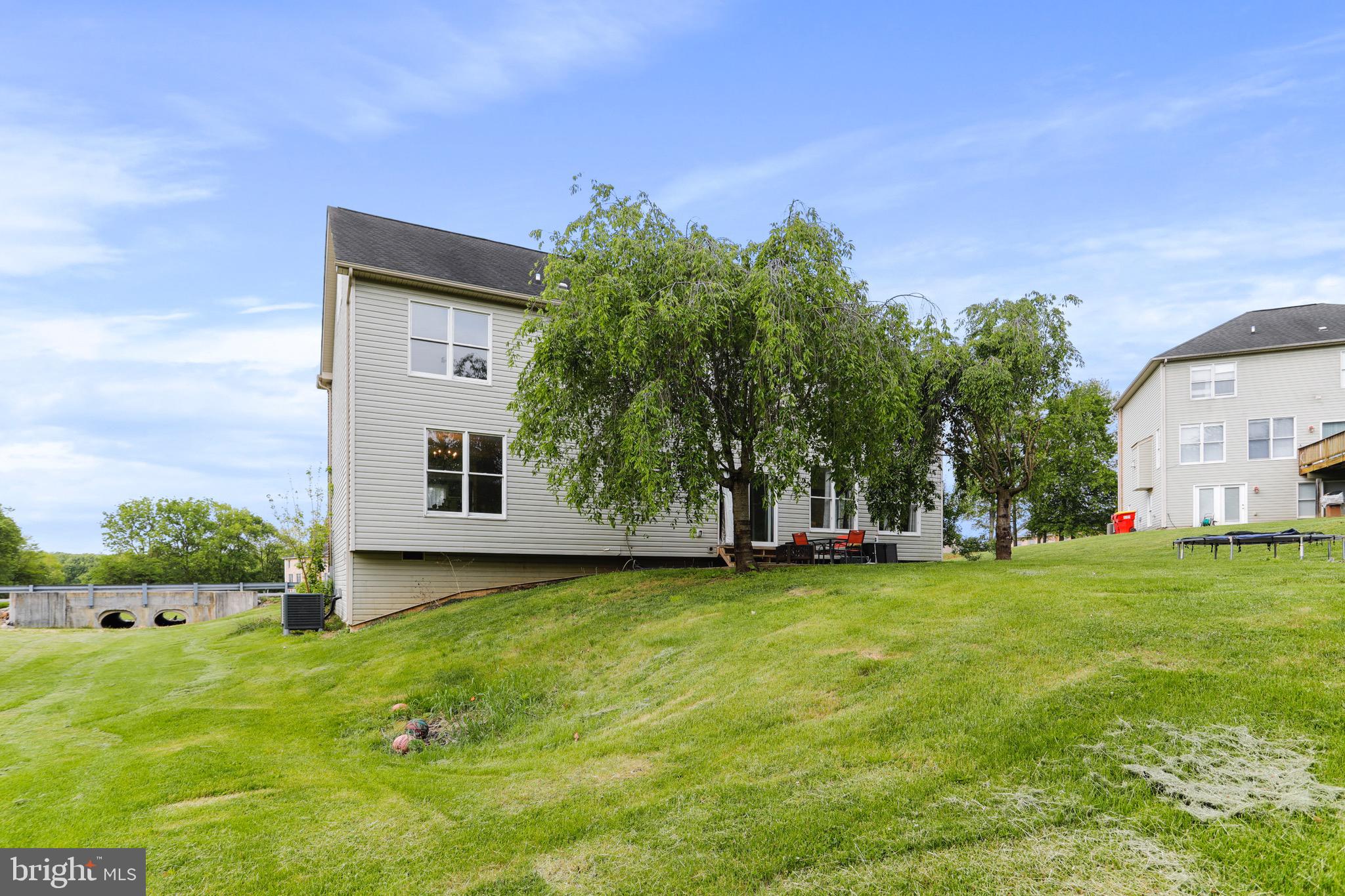 WOODBRIDGE - Residential