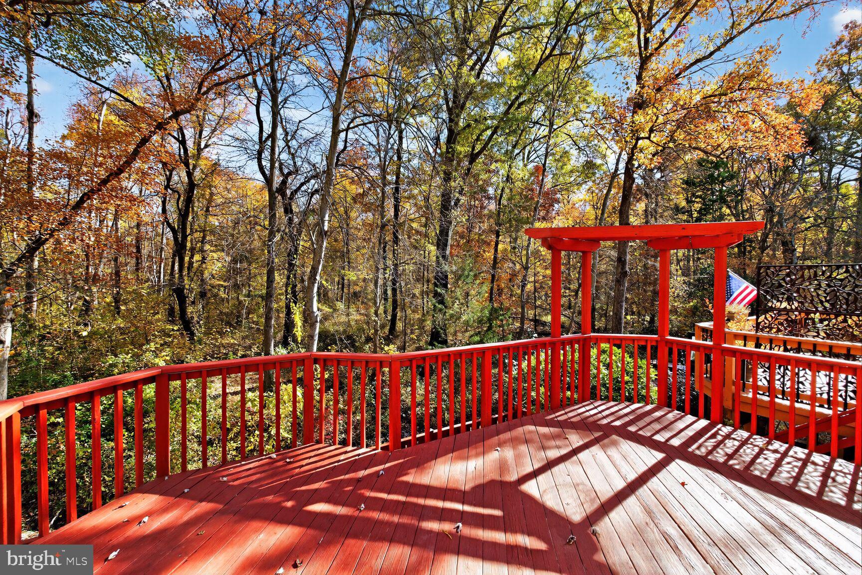 LAKE DEVEREUX - Residential