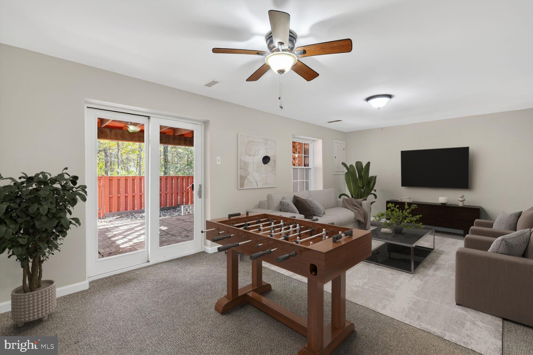 LAKE DEVEREUX - Residential