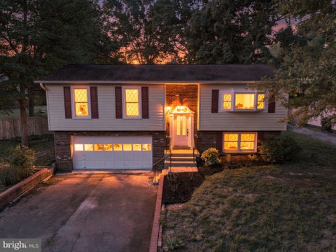 Photo of 13522 Gordon Drive, MANASSAS, VA 20112 (MLS # VAPW2130498)