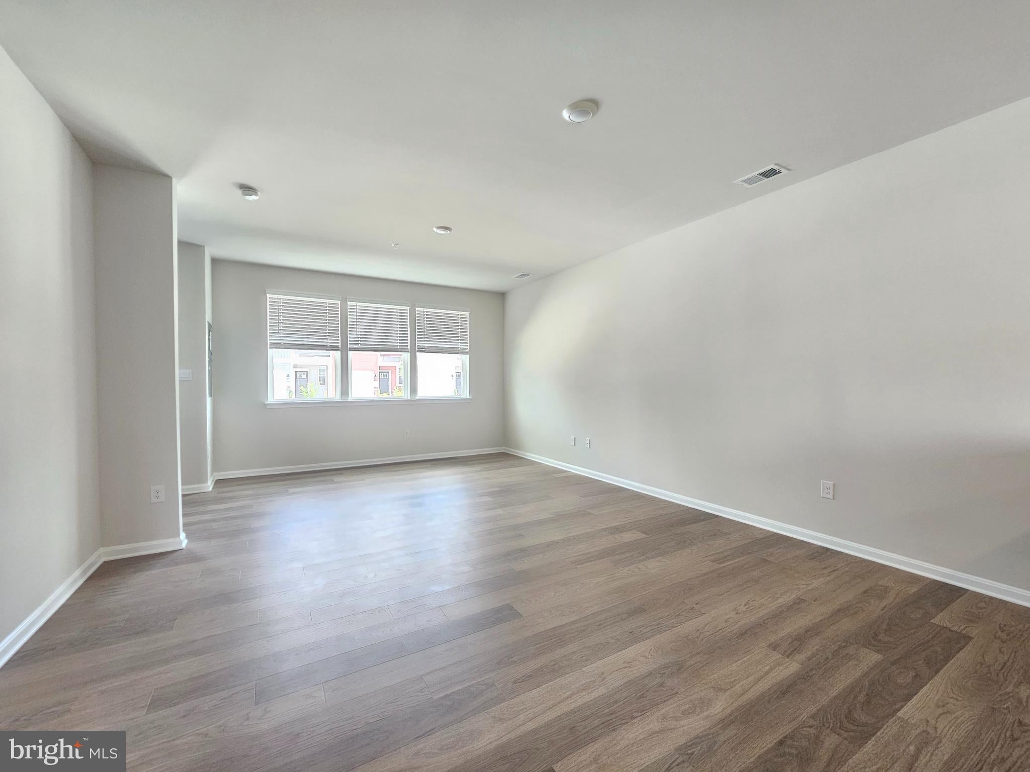 1410 SUGARPLUM LANE