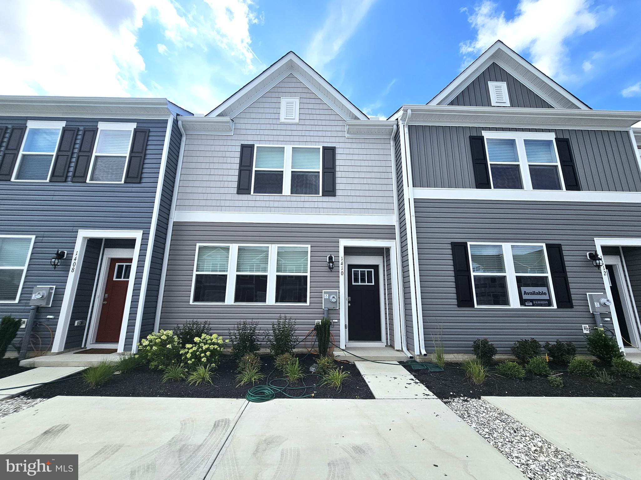1410 SUGARPLUM LANE