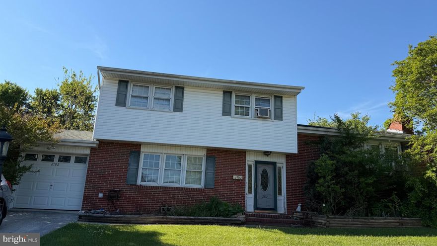 3 Bedrpoom 2/1 Bathroom Split level  One car Garage Attached  
Split leve home in Fountain Hill, Brick front , Wood floors thru out, Fenced yard,  Poches and deck, 4 Levels,
Needs Update,  Selling "As  IS"
