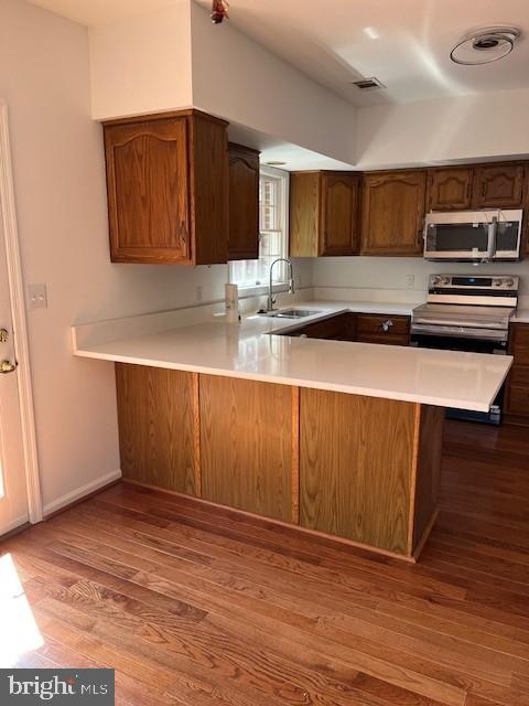 NORTH GATE TOWNE HOMES - Residential