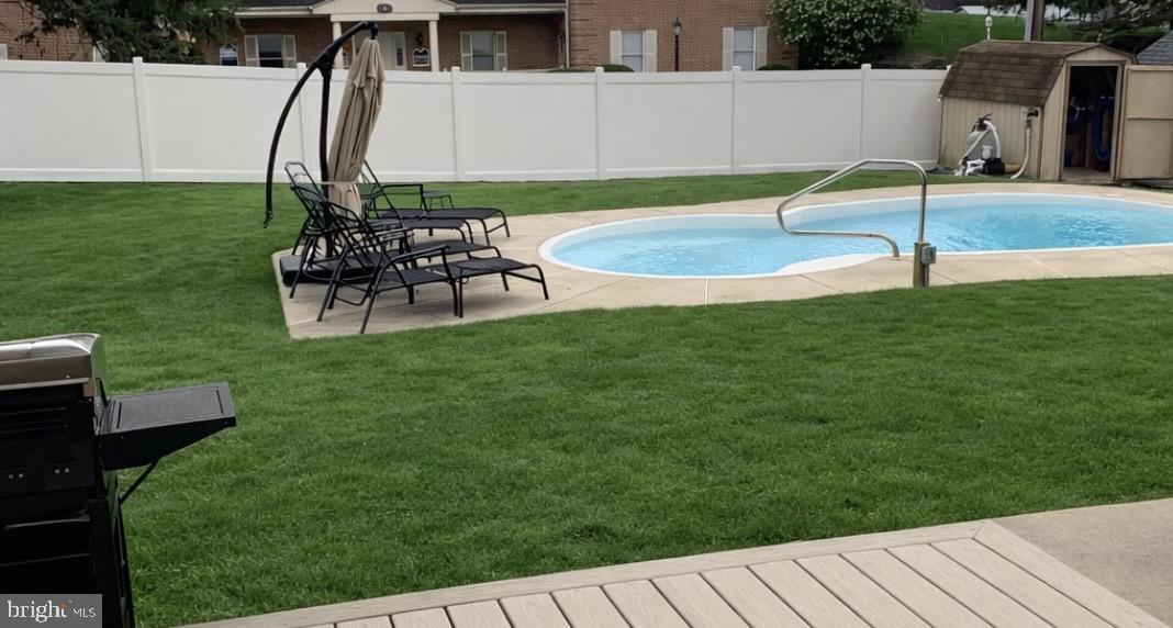 WEST HILLS - Residential