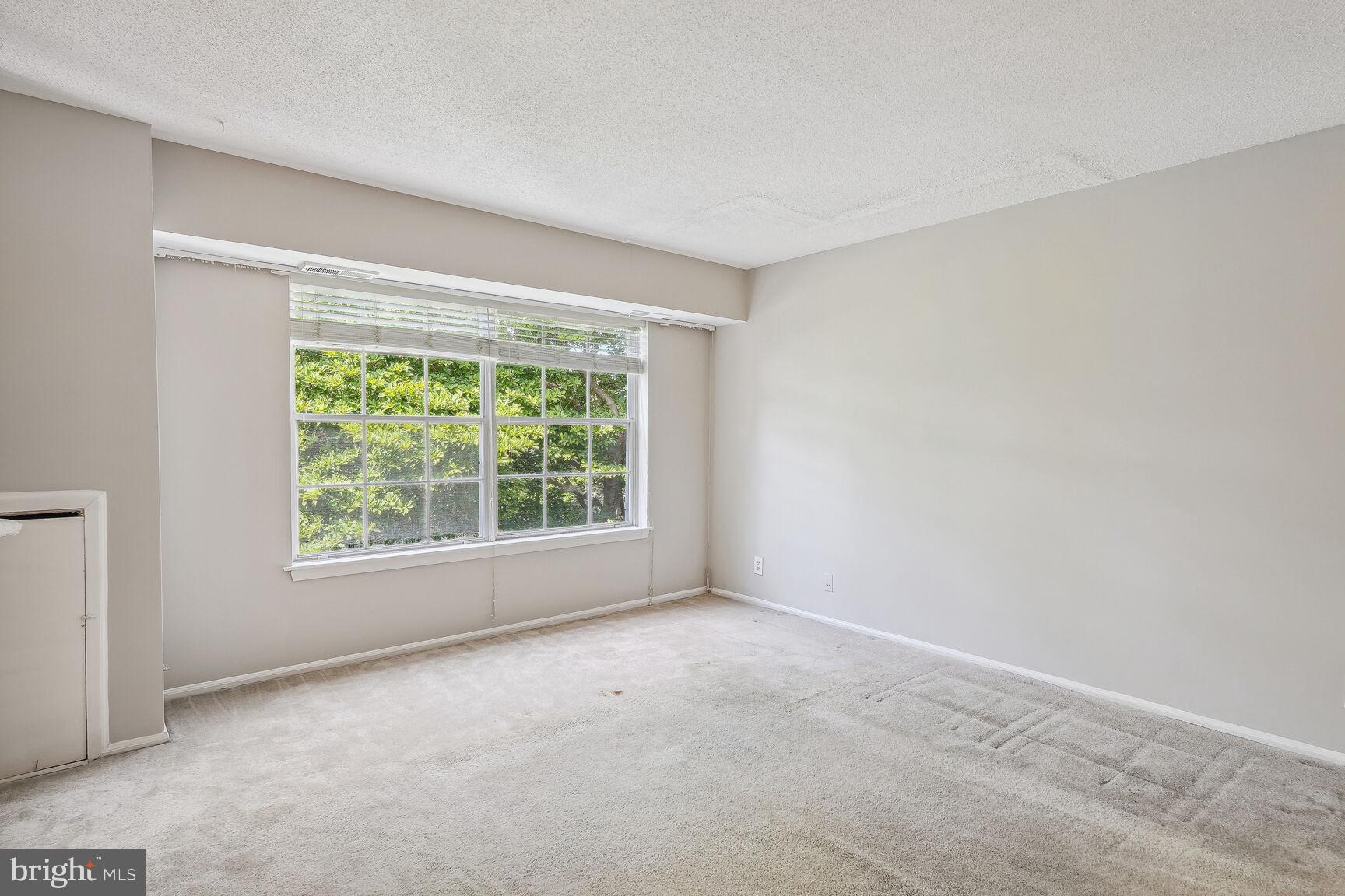 THE COLONIES - Residential