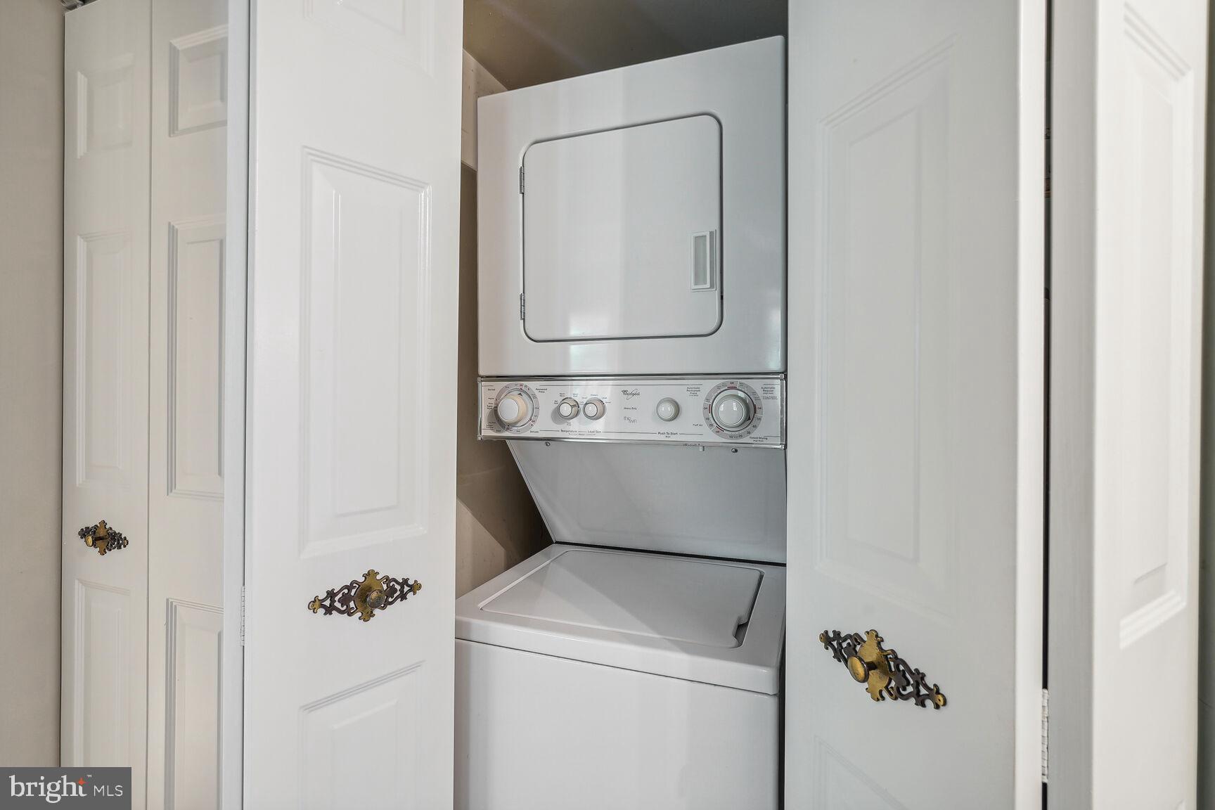 THE COLONIES - Residential