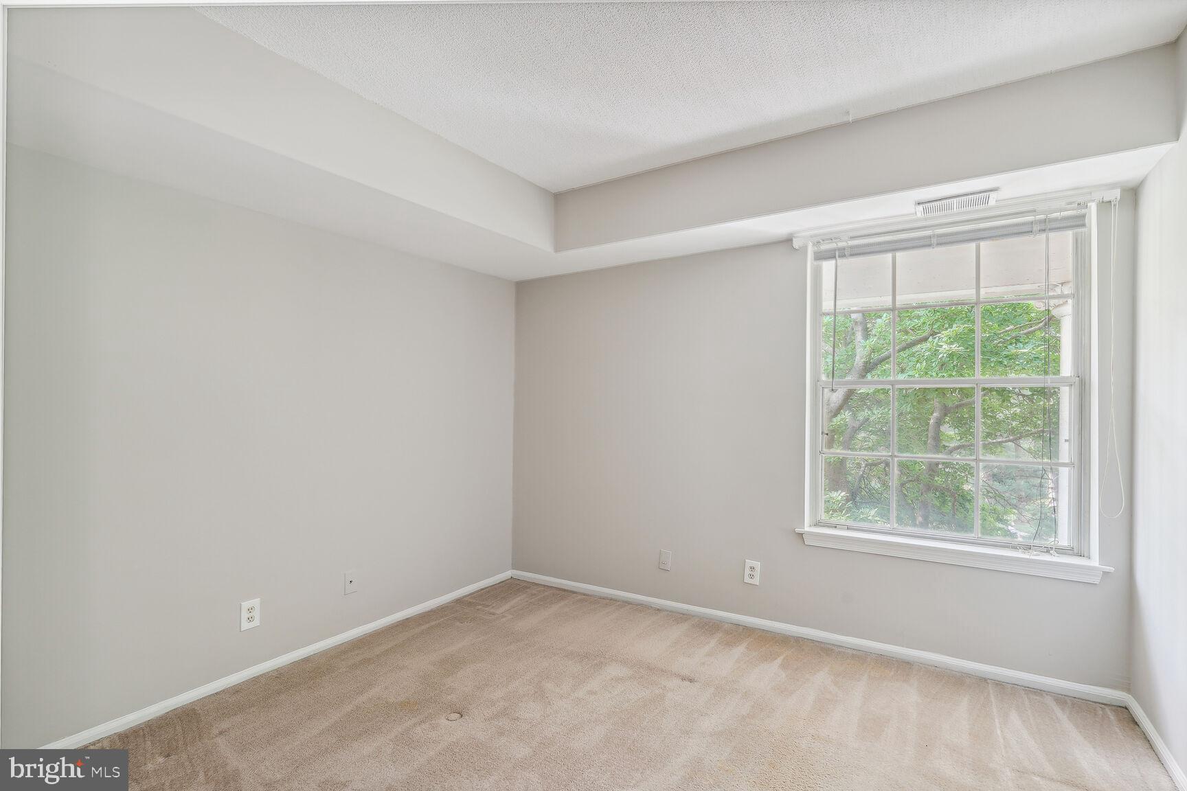 THE COLONIES - Residential