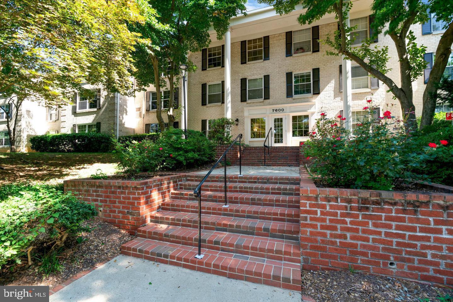 THE COLONIES - Residential