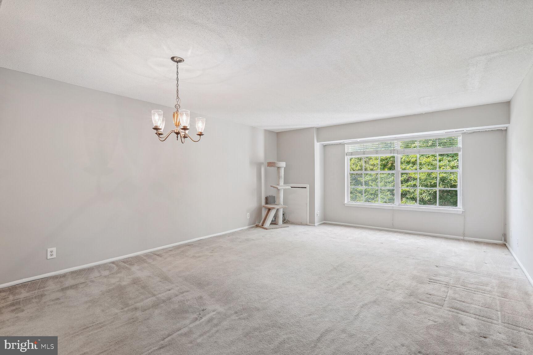 THE COLONIES - Residential