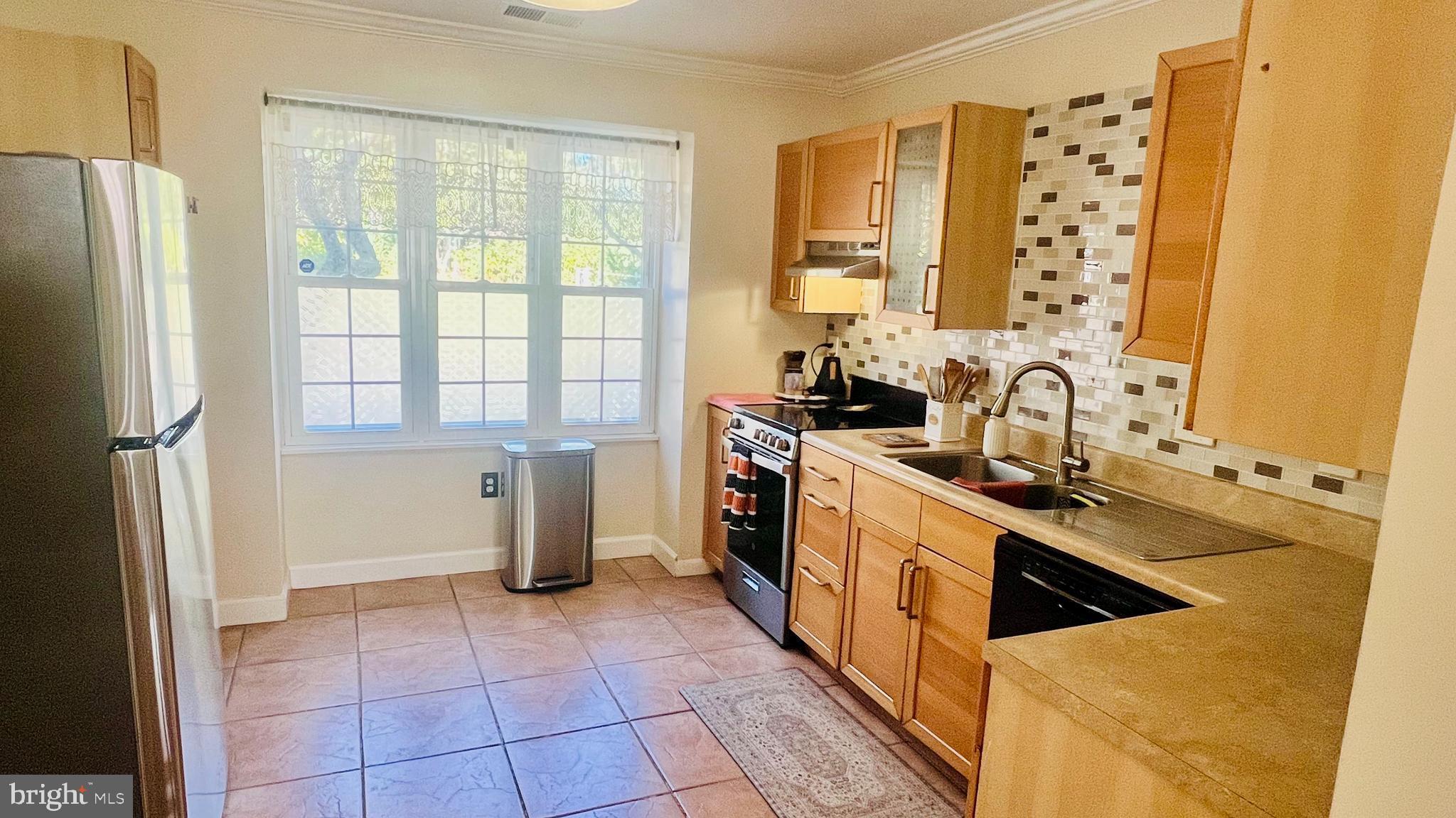 HERITAGE GATE - Residential Lease