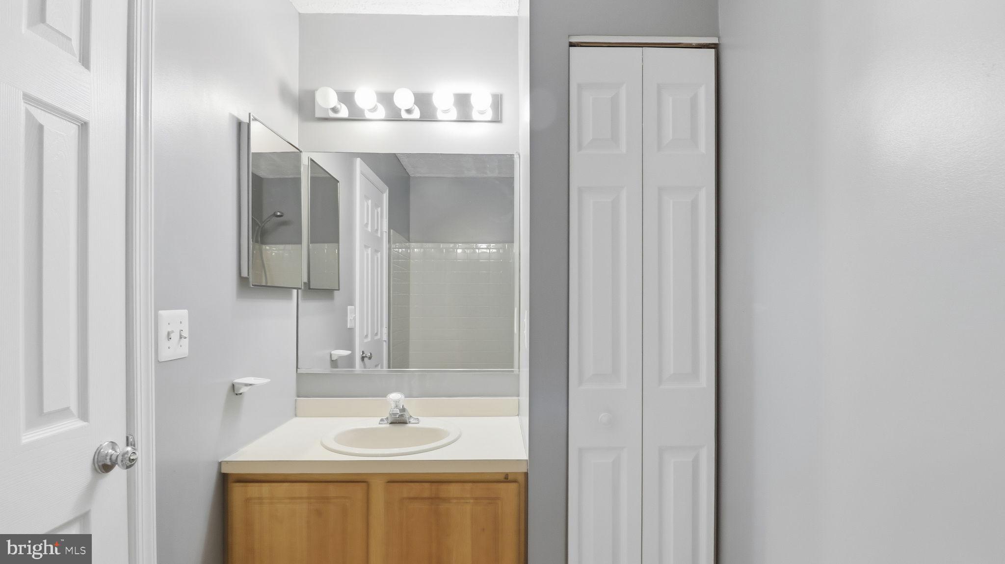 STANFORD - Residential