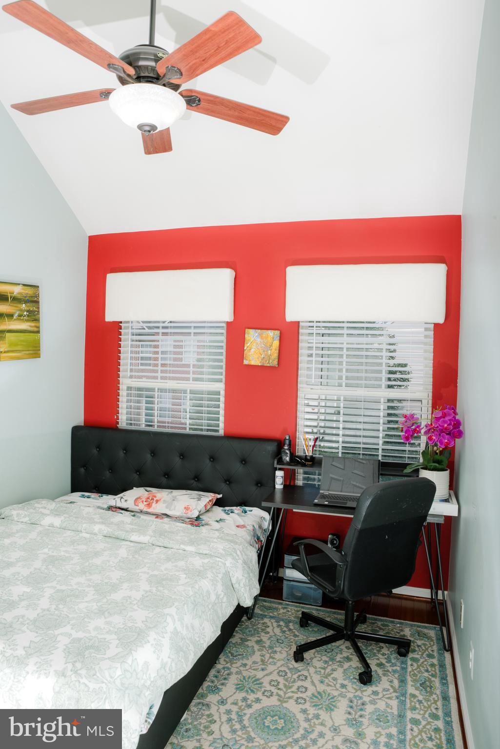 MCNAIR FARMS LANDBAY - Residential Lease