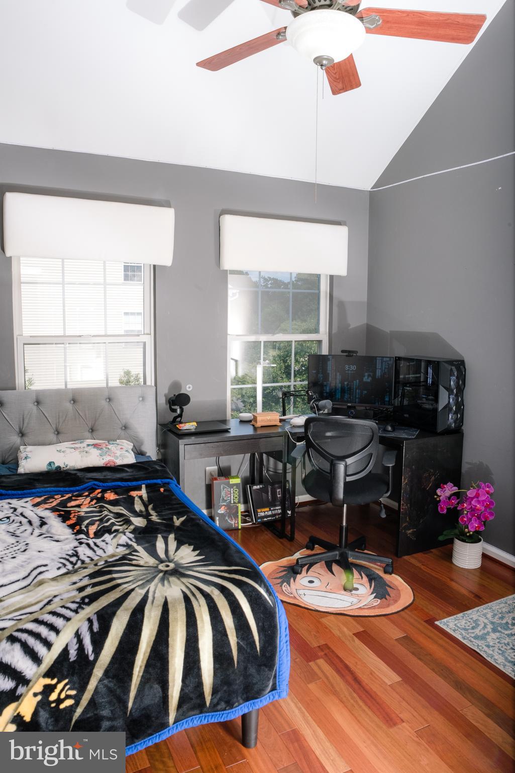 MCNAIR FARMS LANDBAY - Residential Lease