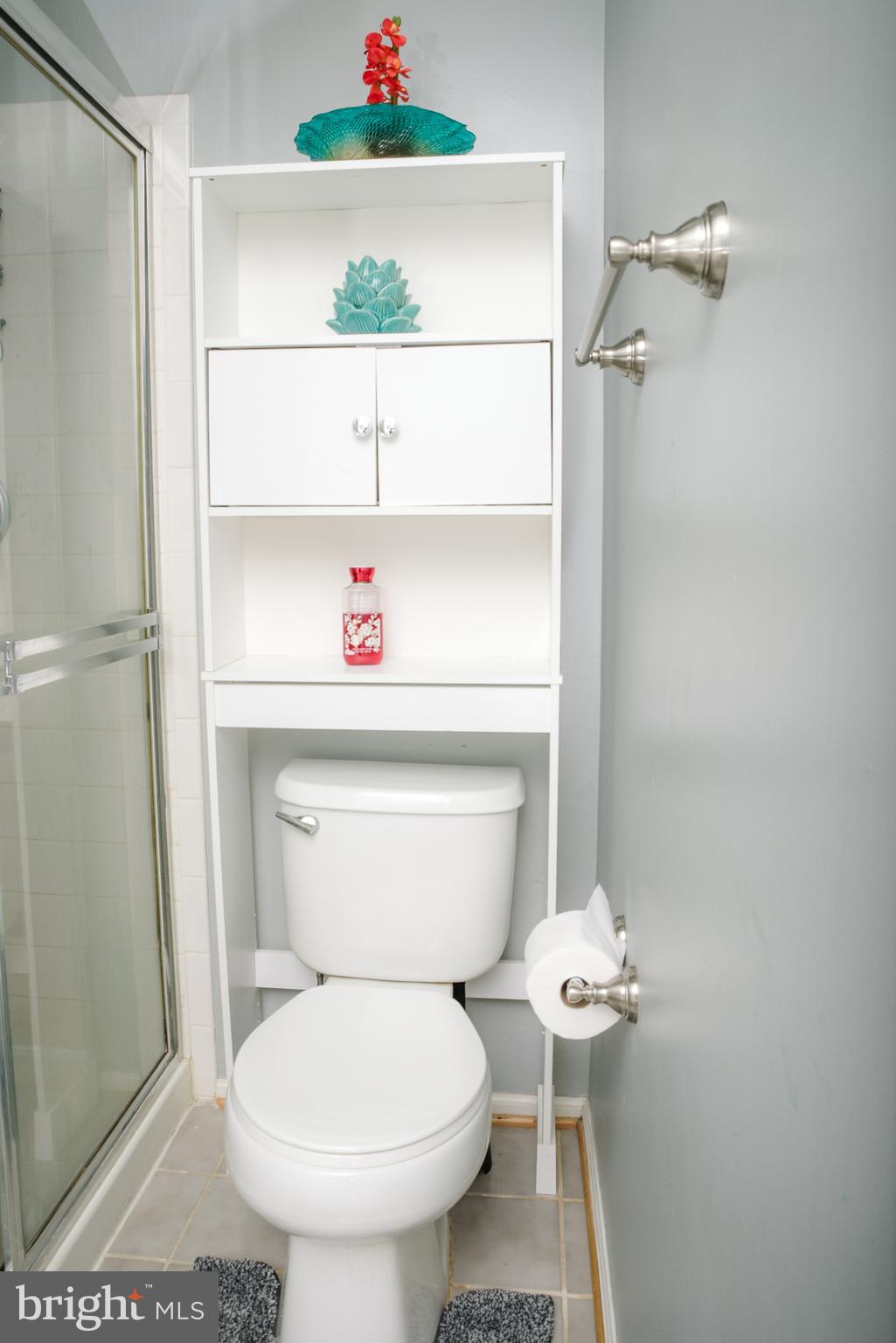 MCNAIR FARMS LANDBAY - Residential Lease