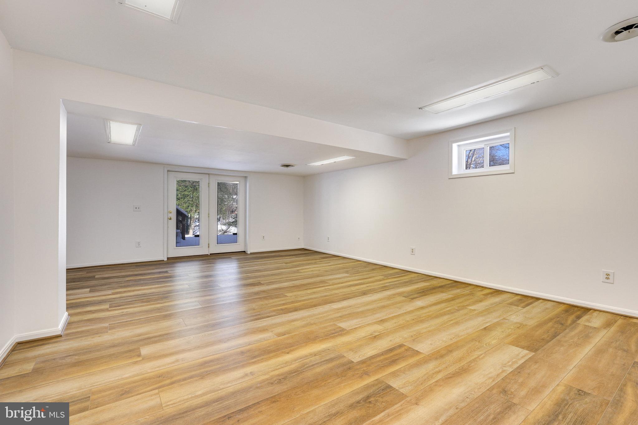 KINGS PARK WEST - Residential