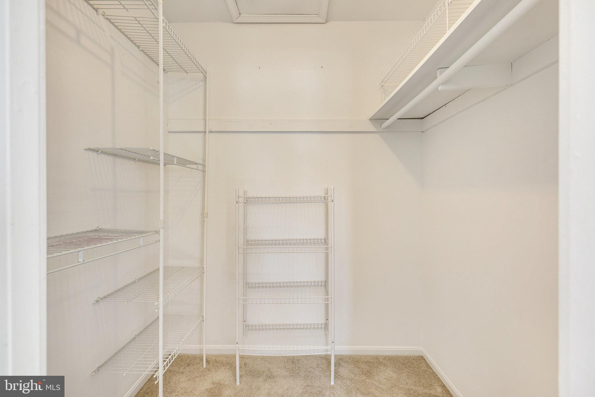 KINGS PARK WEST - Residential