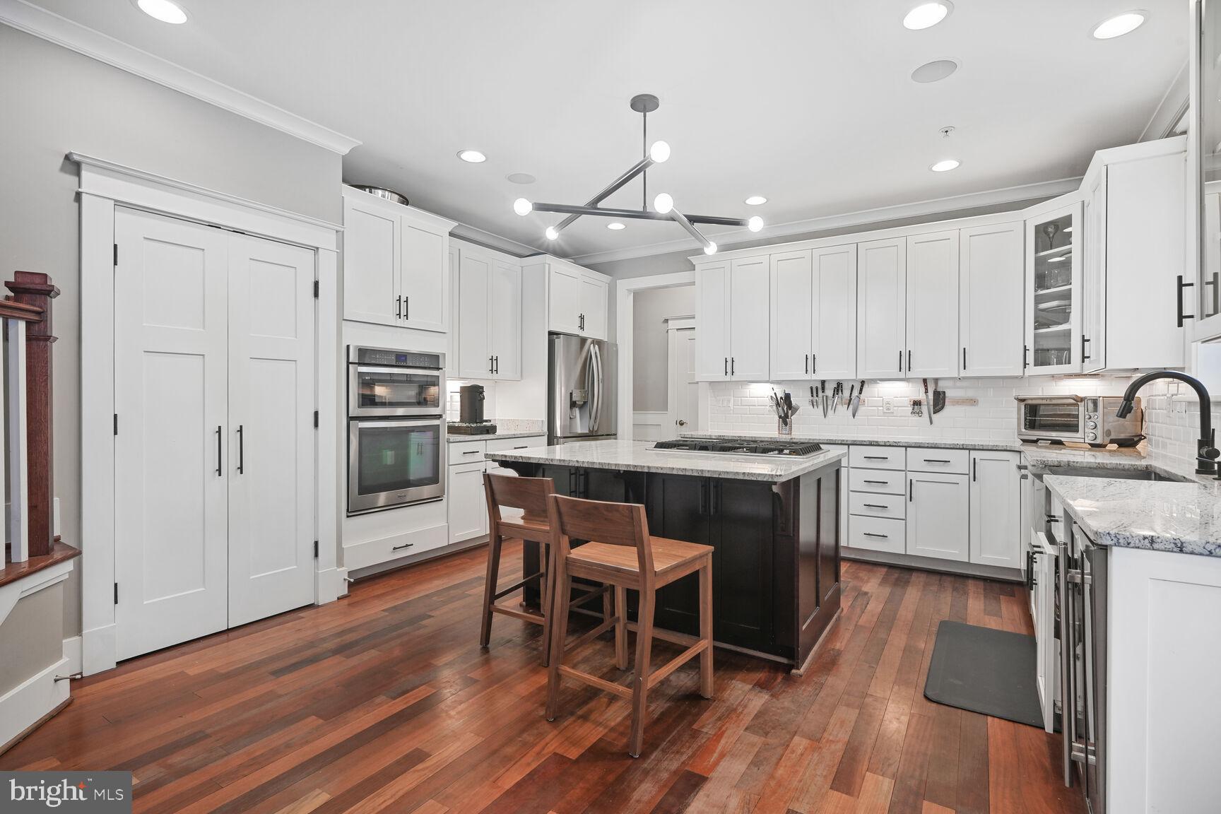 FOREST GLEN PARK - Residential