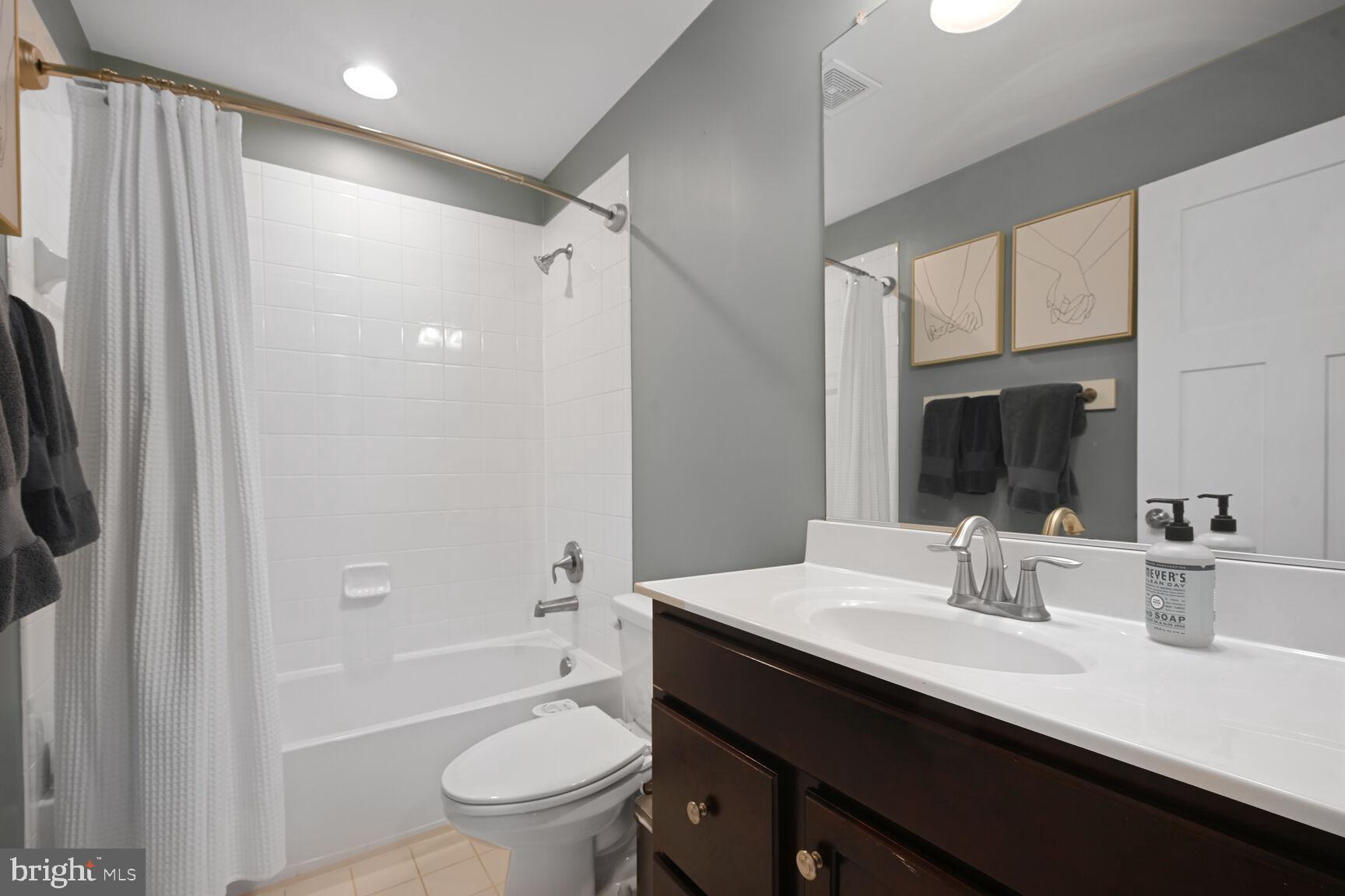 FOREST GLEN PARK - Residential