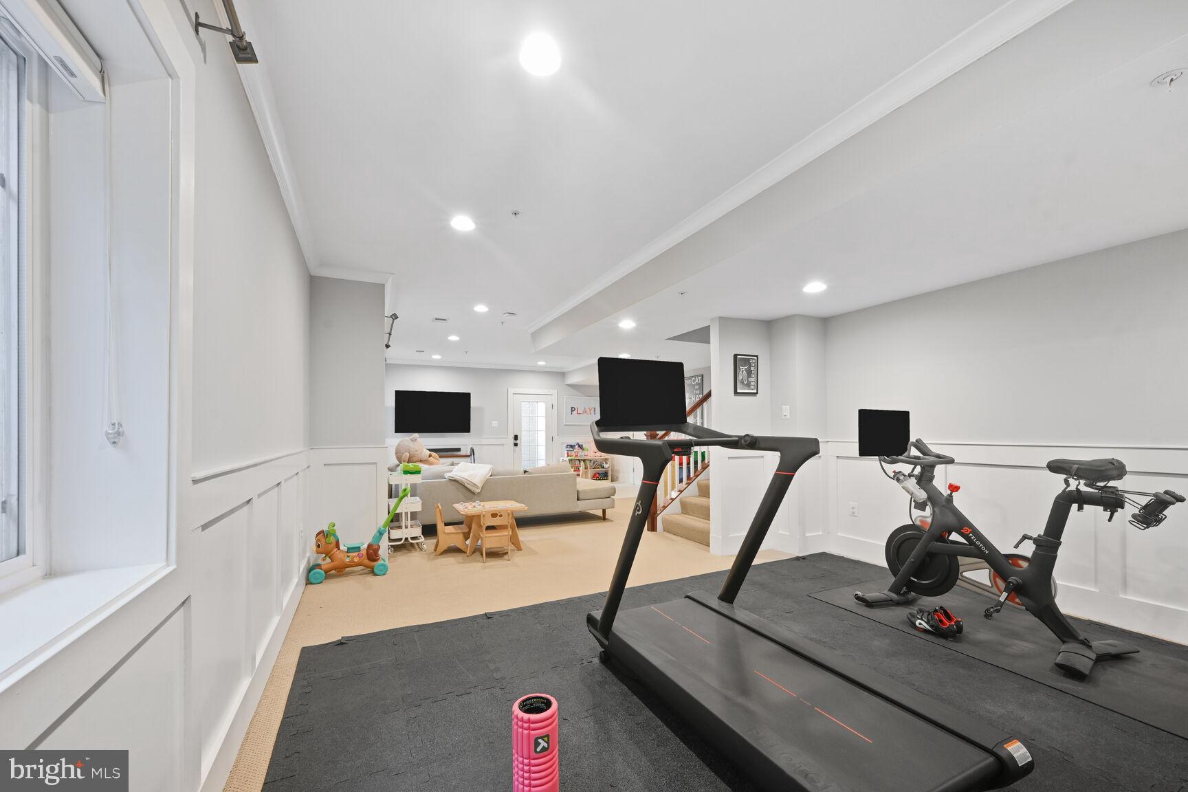 FOREST GLEN PARK - Residential