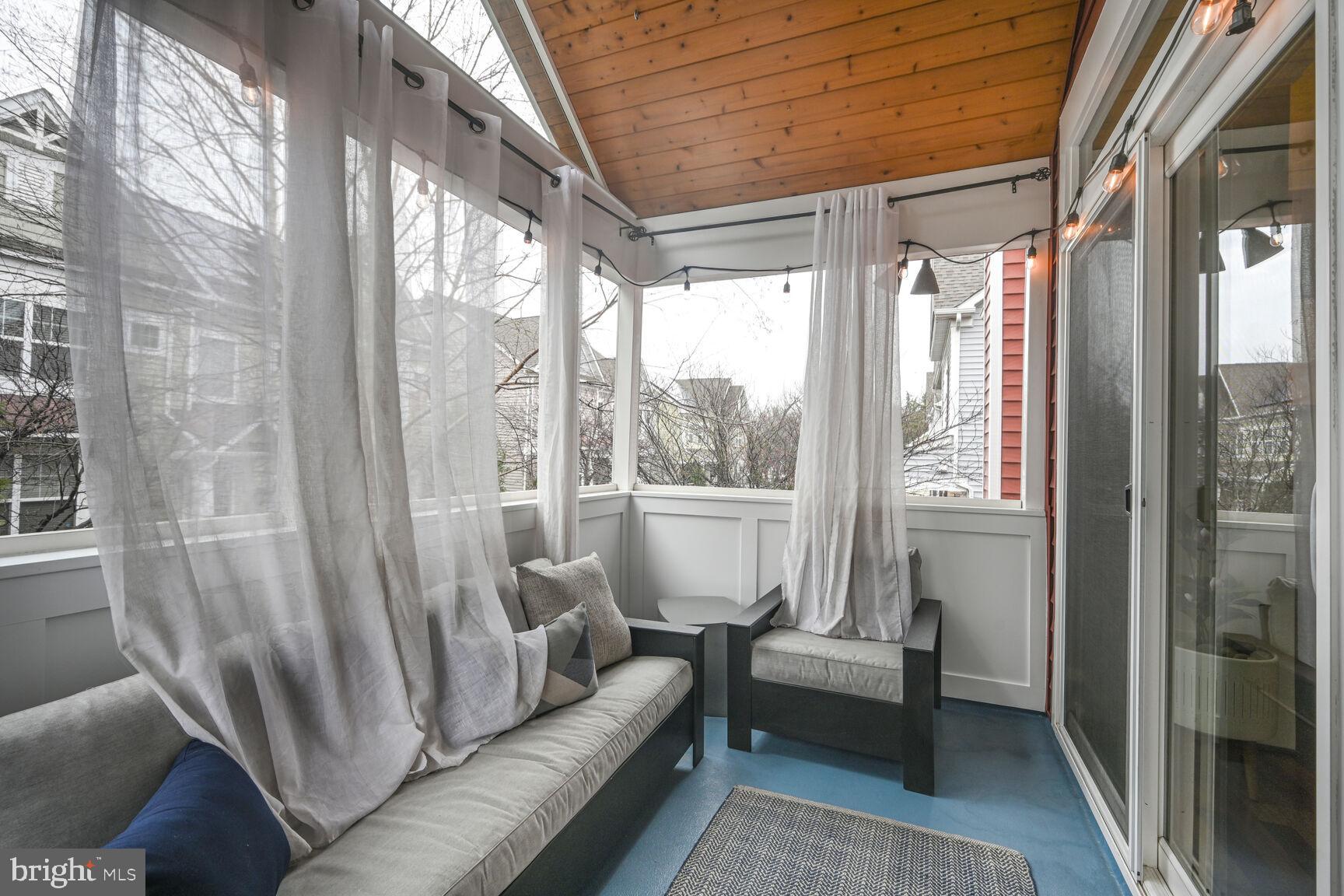 FOREST GLEN PARK - Residential