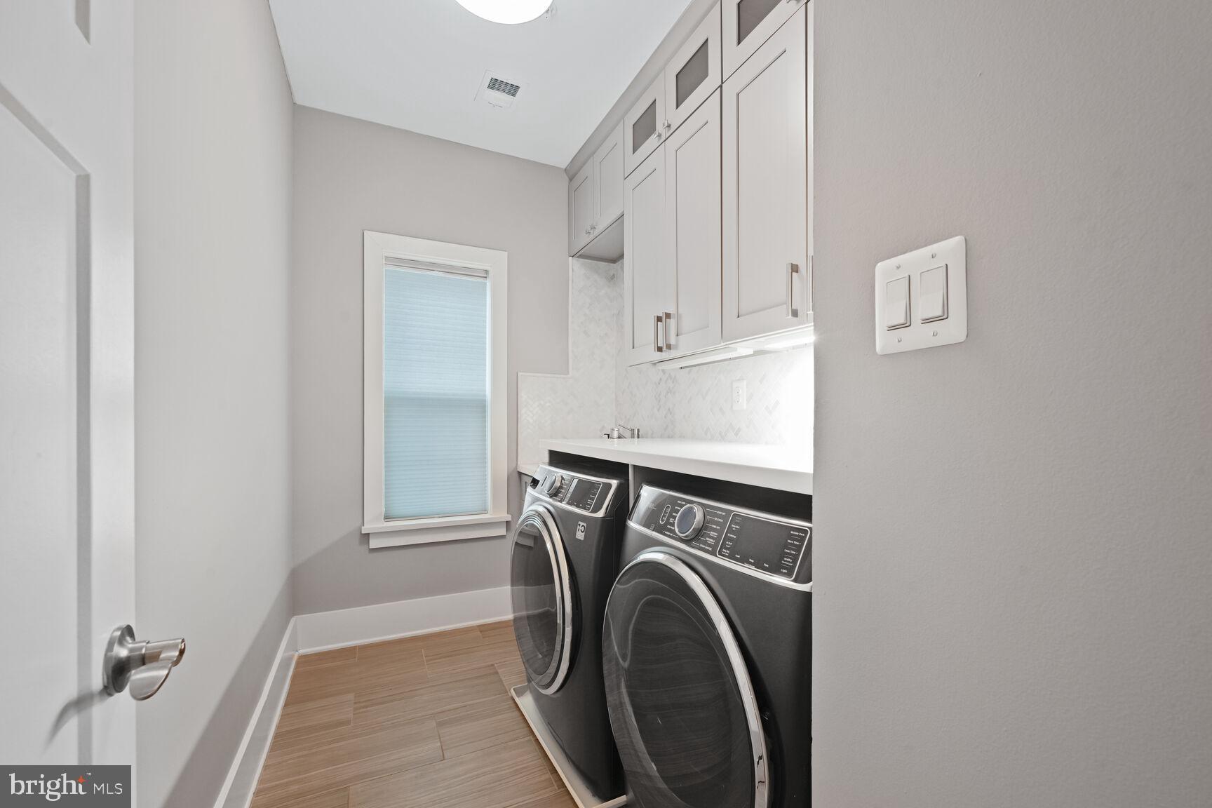 FOREST GLEN PARK - Residential