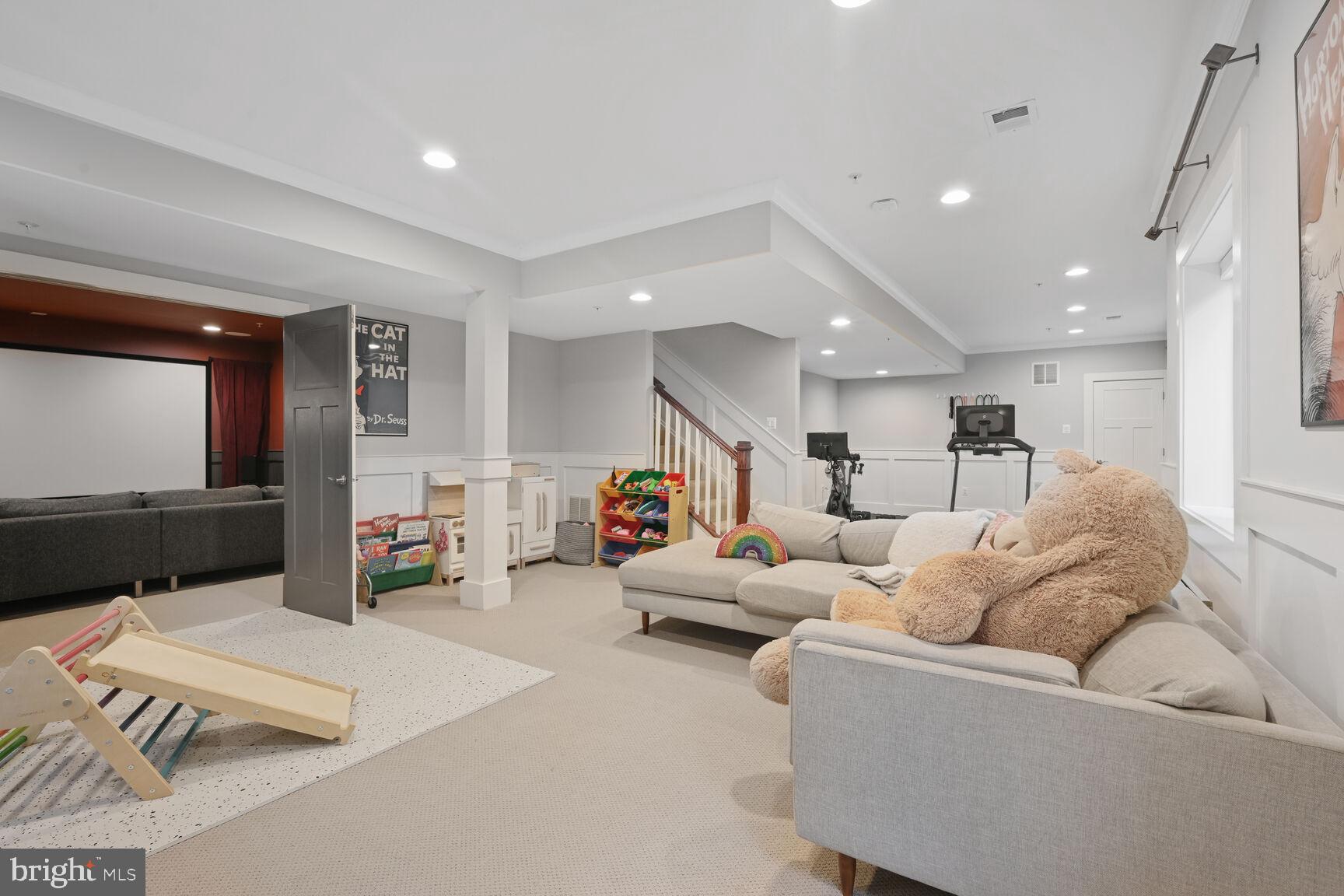 FOREST GLEN PARK - Residential