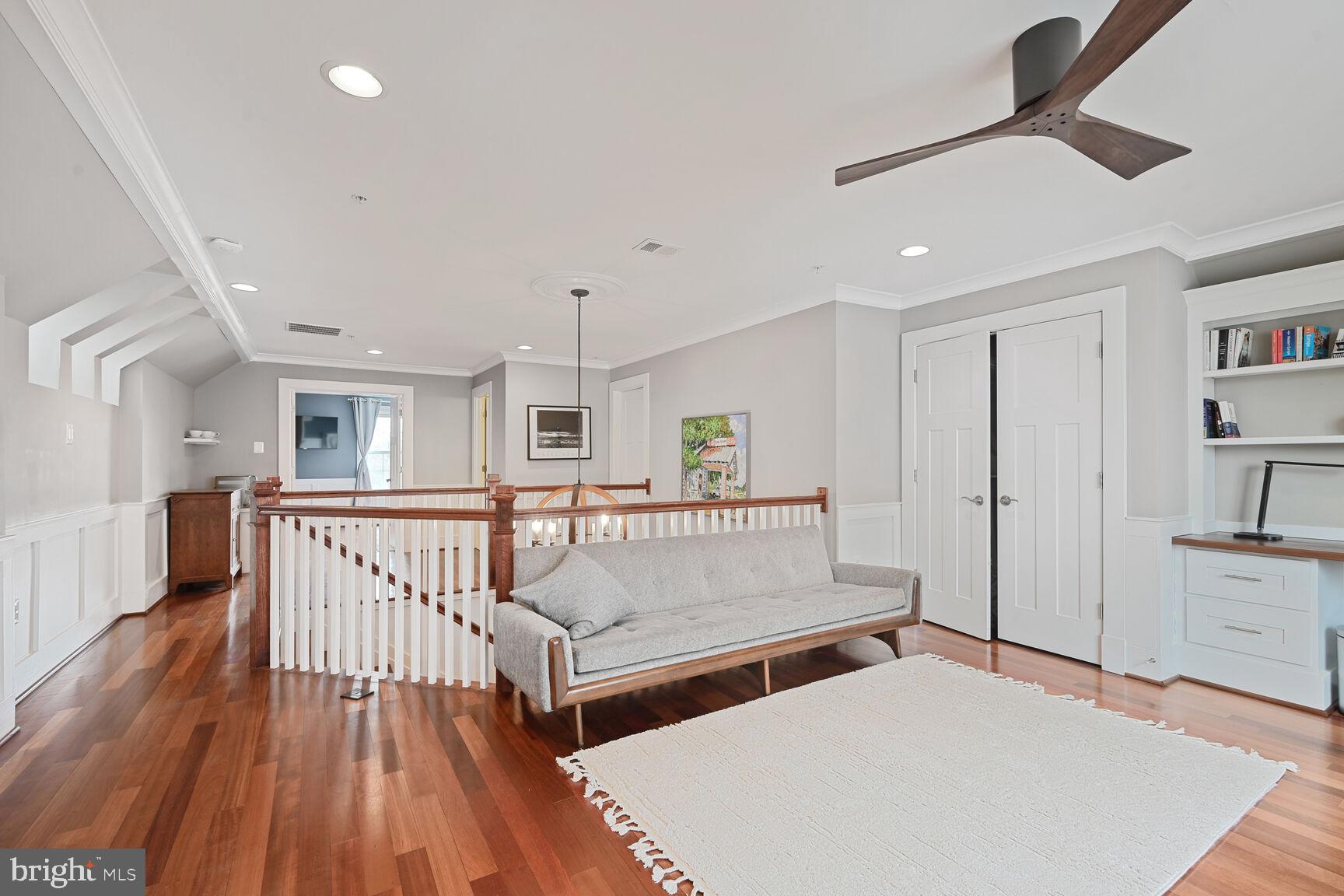 FOREST GLEN PARK - Residential