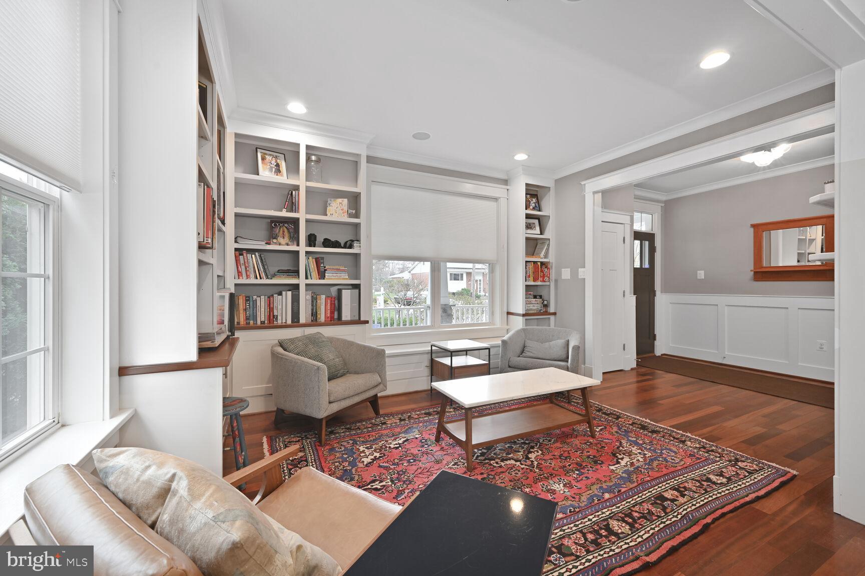 FOREST GLEN PARK - Residential