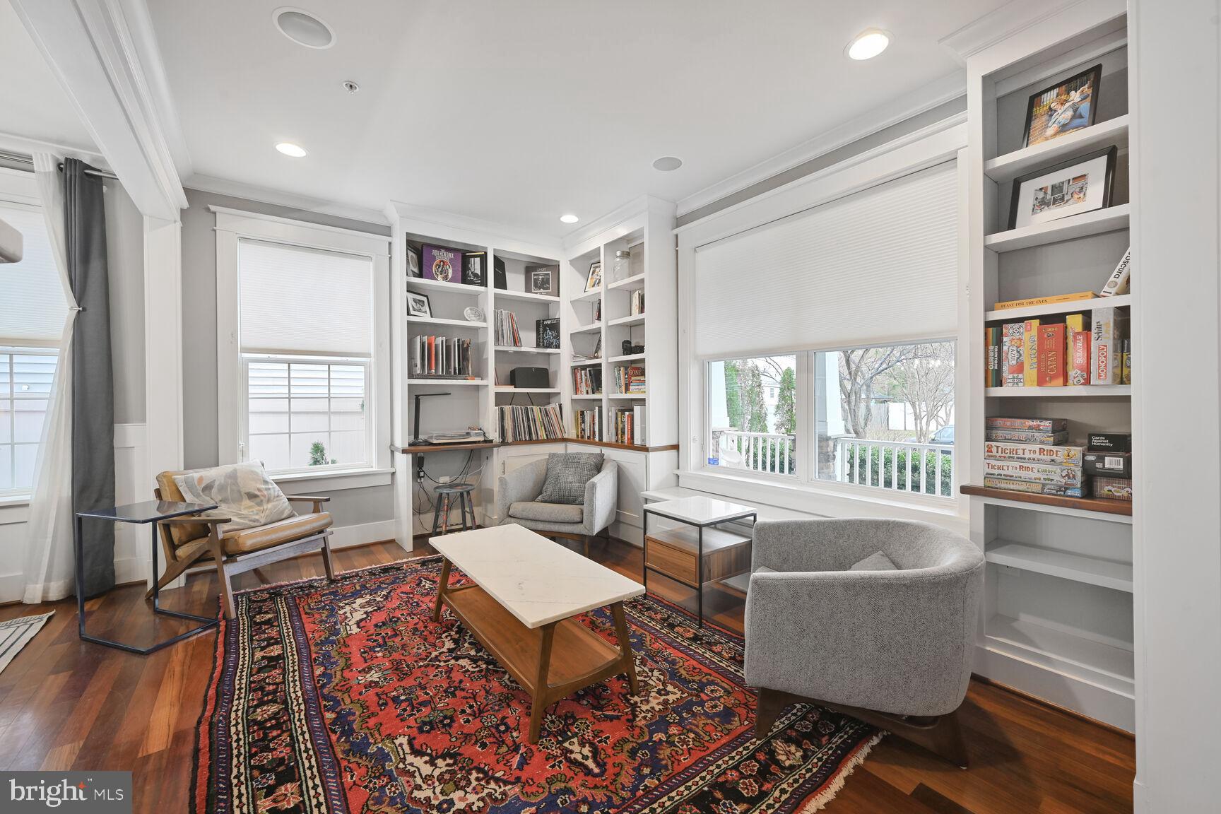 FOREST GLEN PARK - Residential