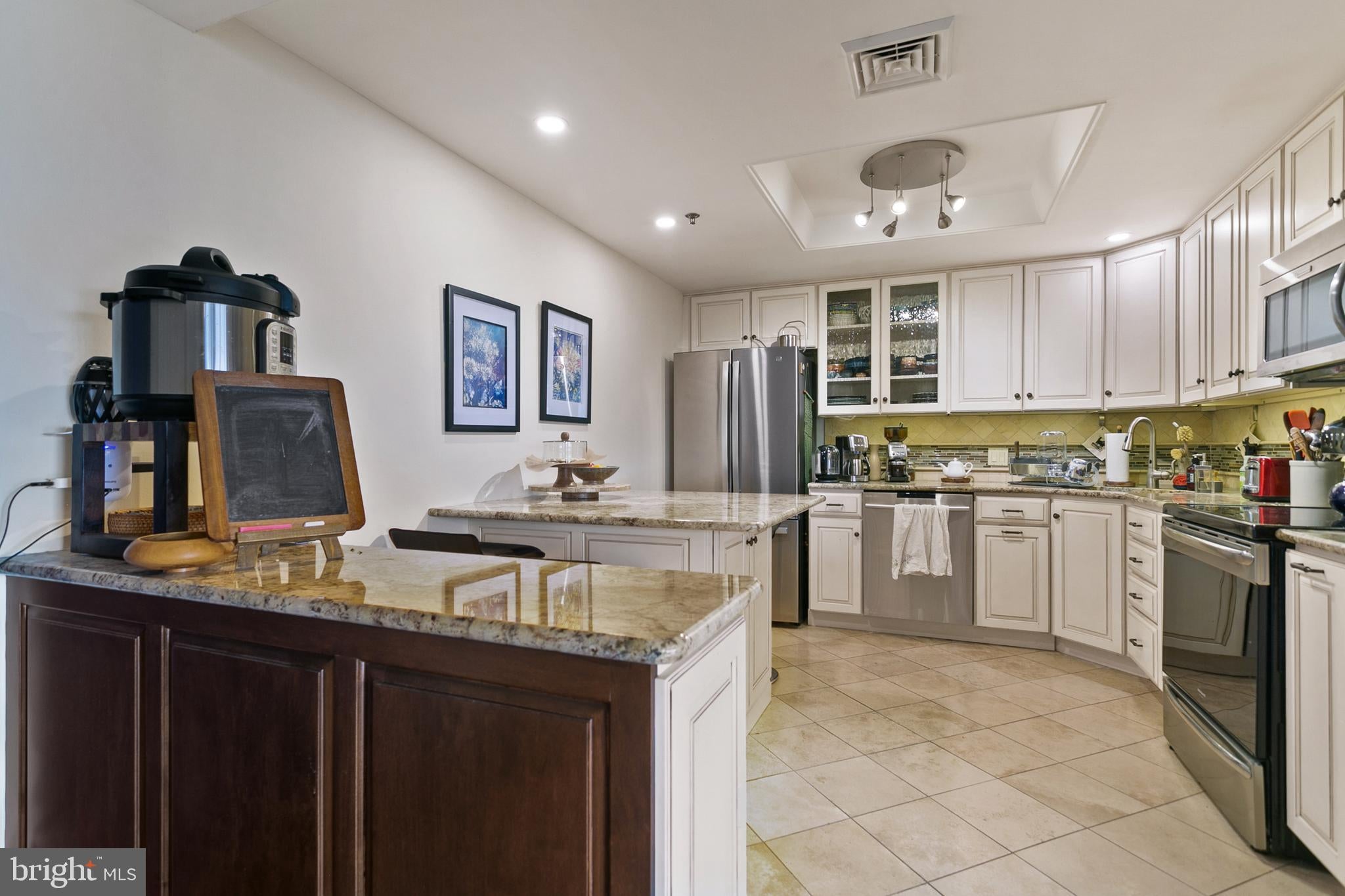 1100 LOVERING AVENUE UNIT 1406