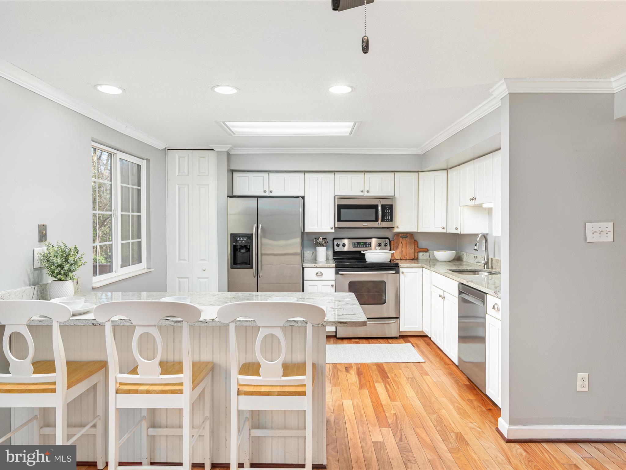 RESTON - Residential