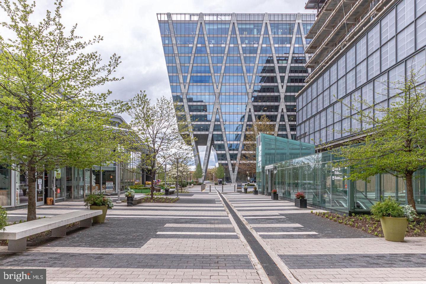 RESTON - Residential