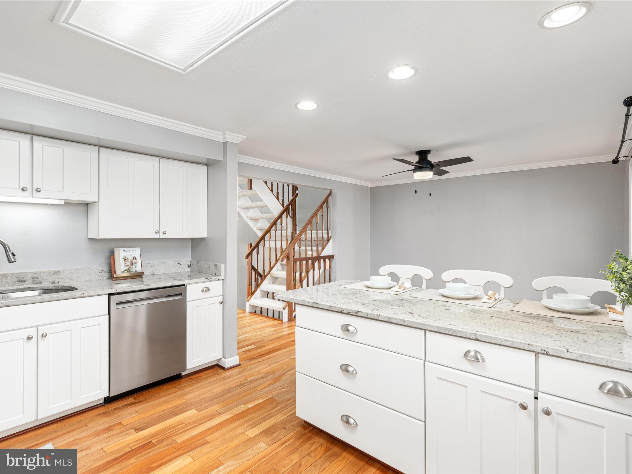 RESTON - Residential