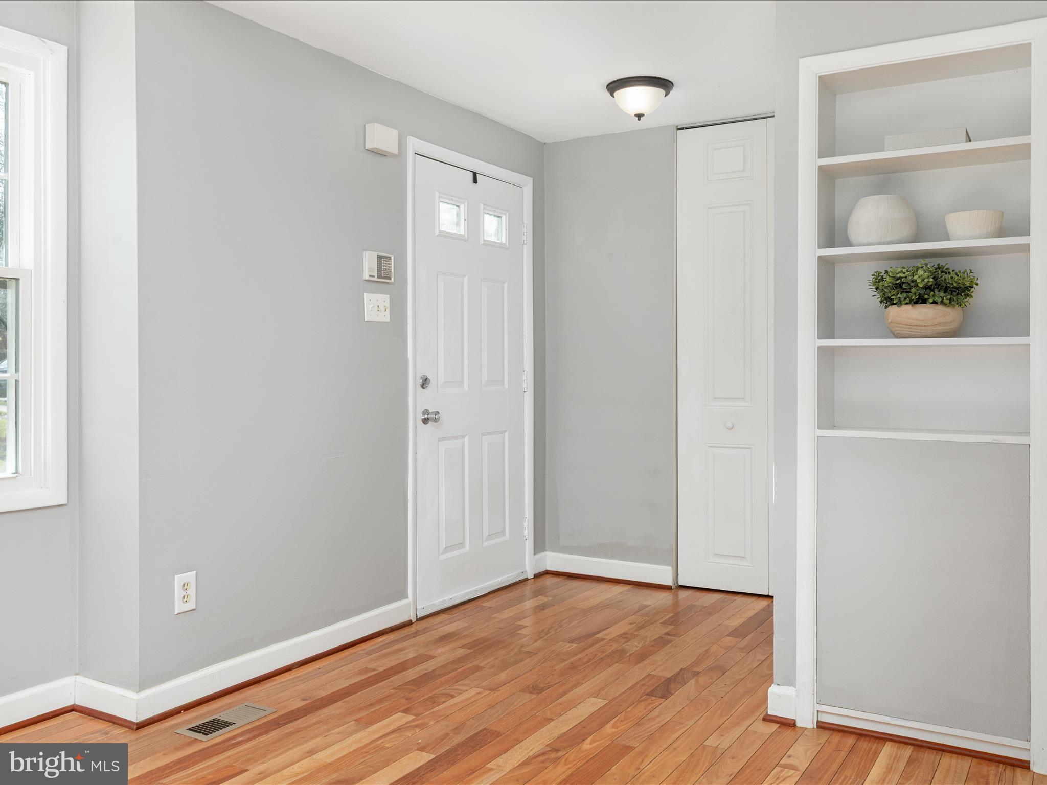 RESTON - Residential