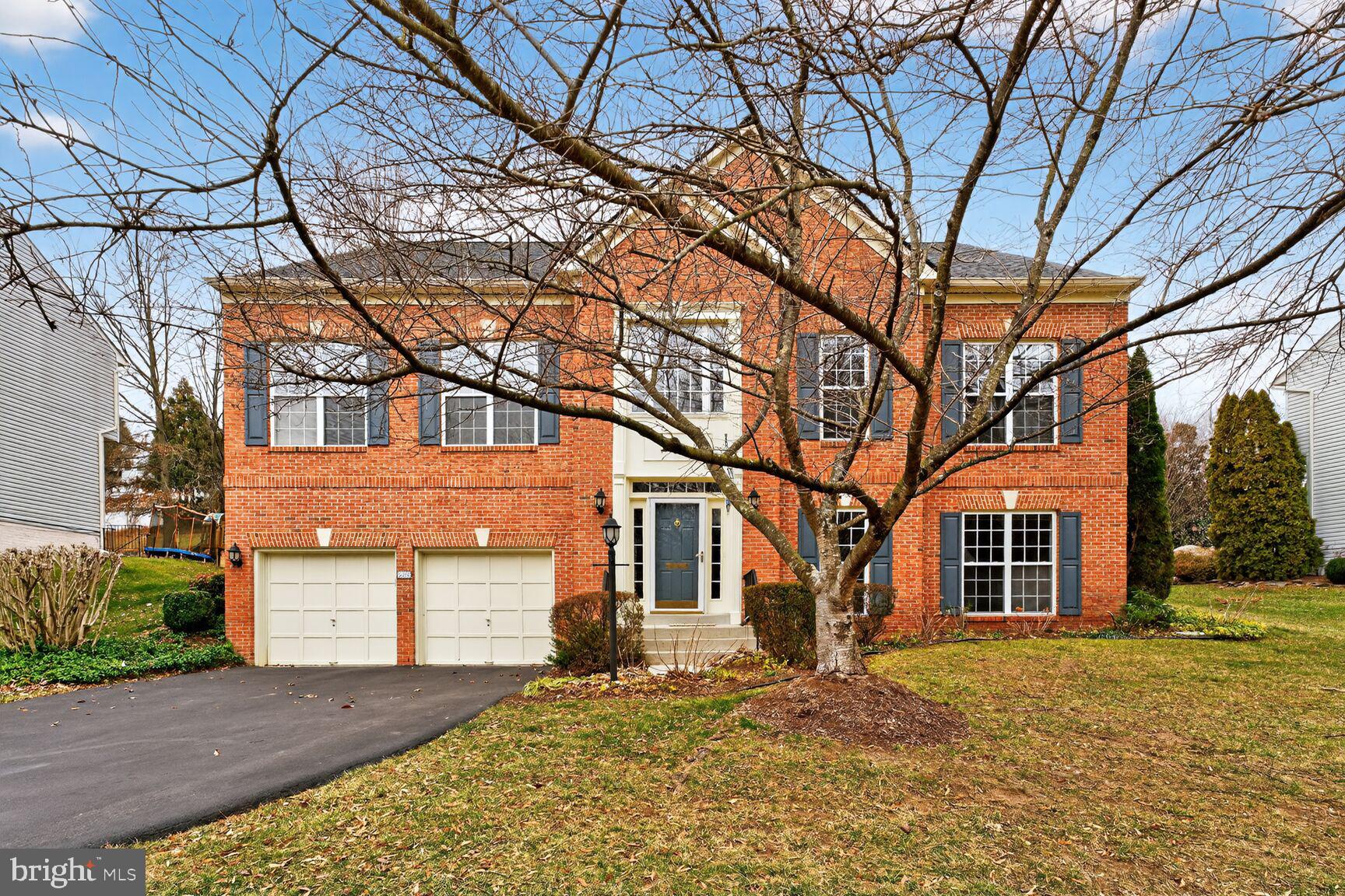 OAKBROOK KNOLLS - Residential