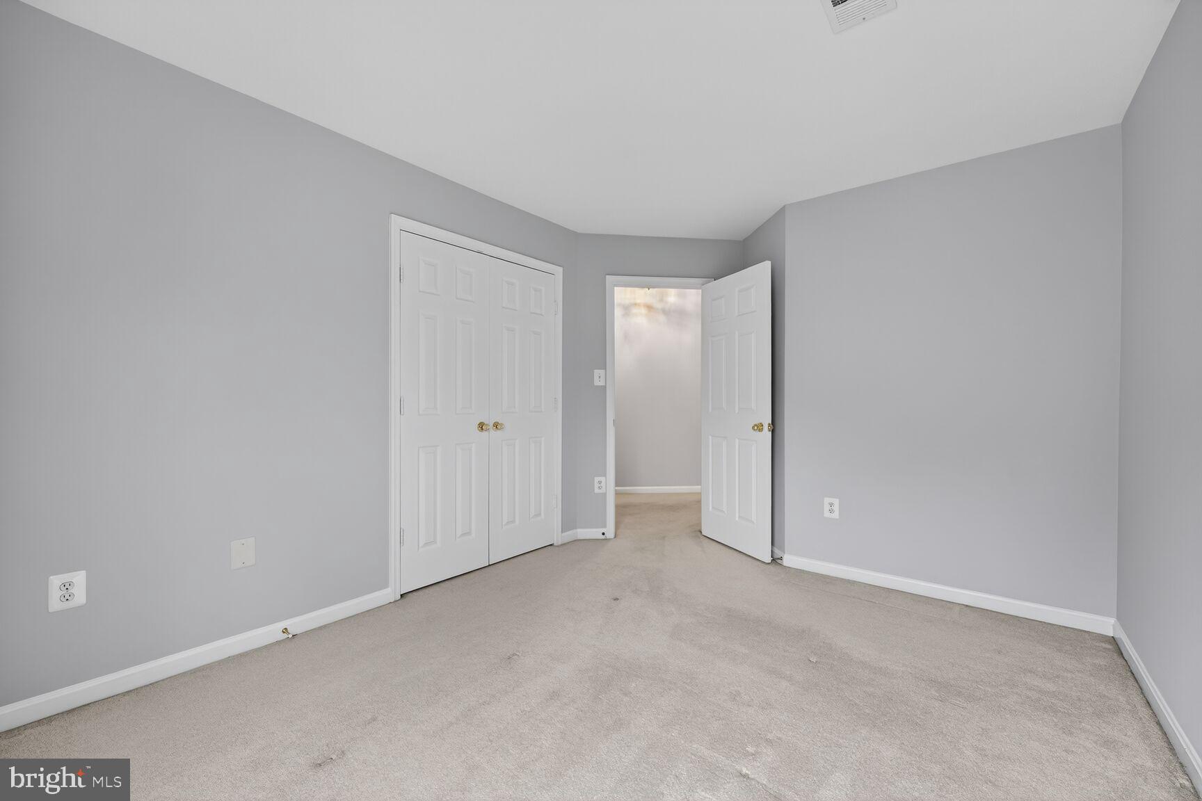 OAKBROOK KNOLLS - Residential