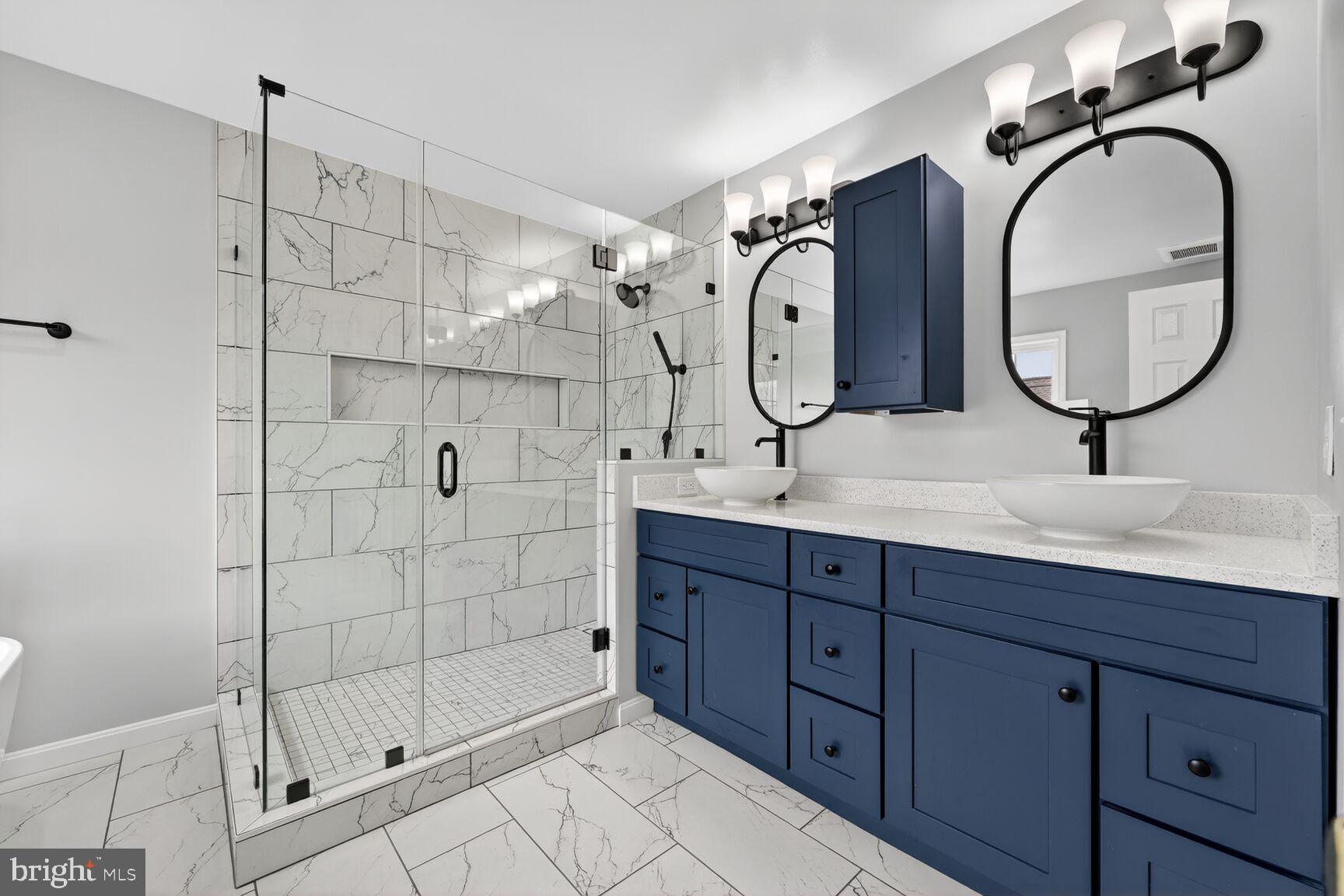 OAKBROOK KNOLLS - Residential