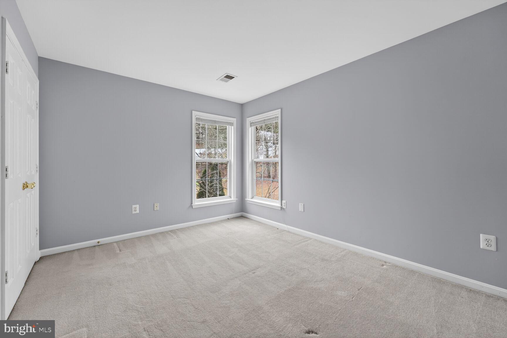 OAKBROOK KNOLLS - Residential