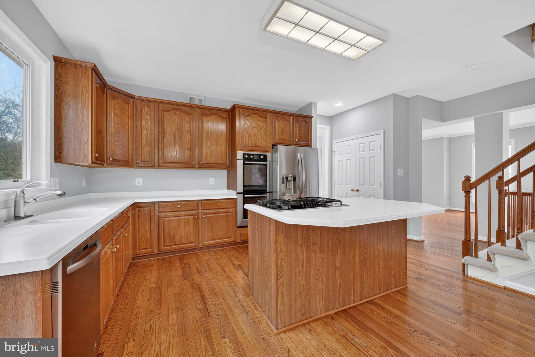 OAKBROOK KNOLLS - Residential