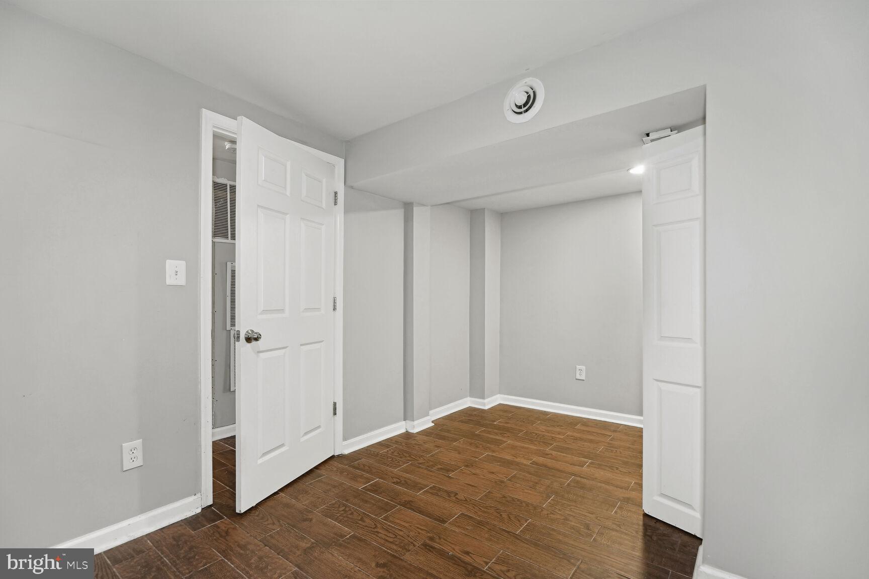 HERITAGE VILLAGE - Residential Lease