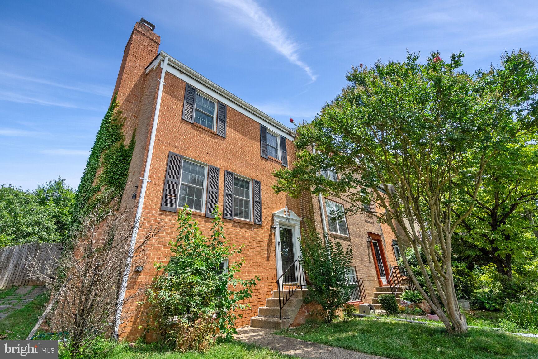 HERITAGE VILLAGE - Residential Lease