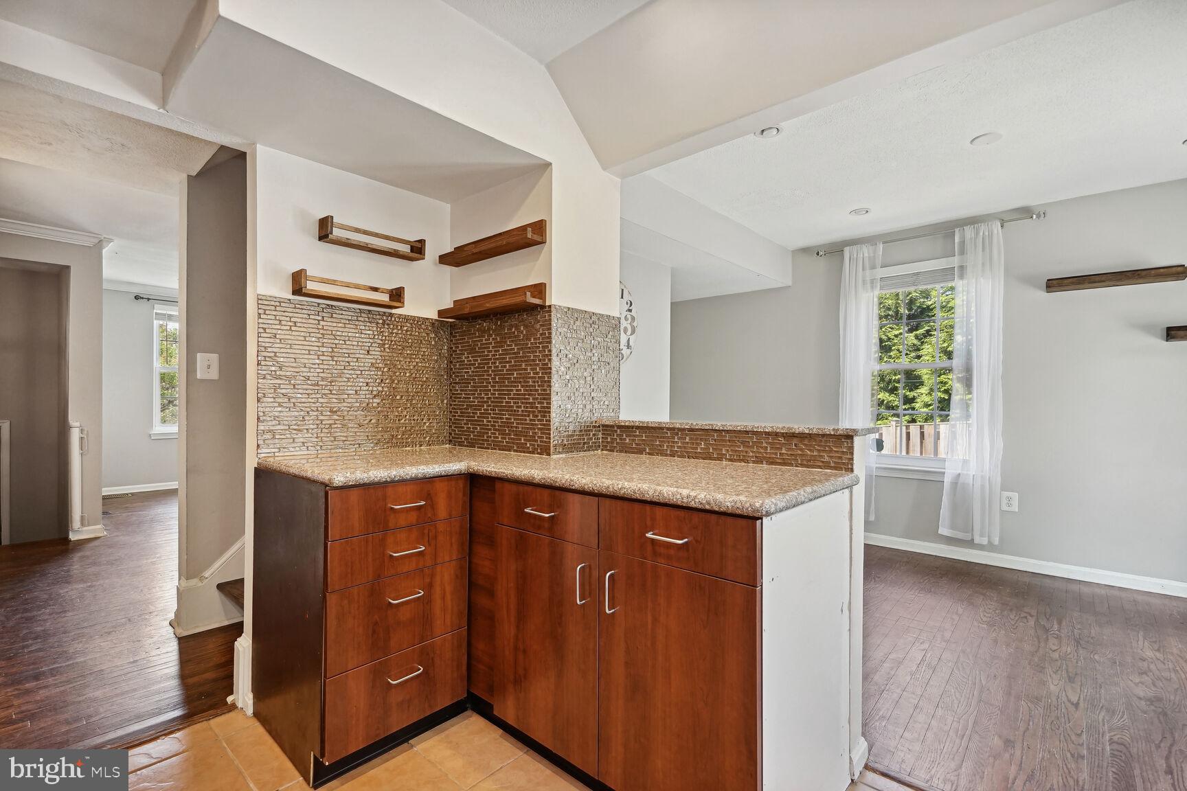 HERITAGE VILLAGE - Residential Lease