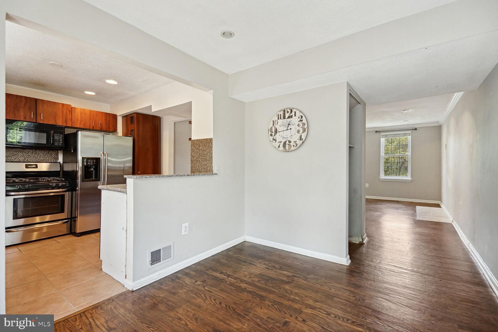 HERITAGE VILLAGE - Residential Lease